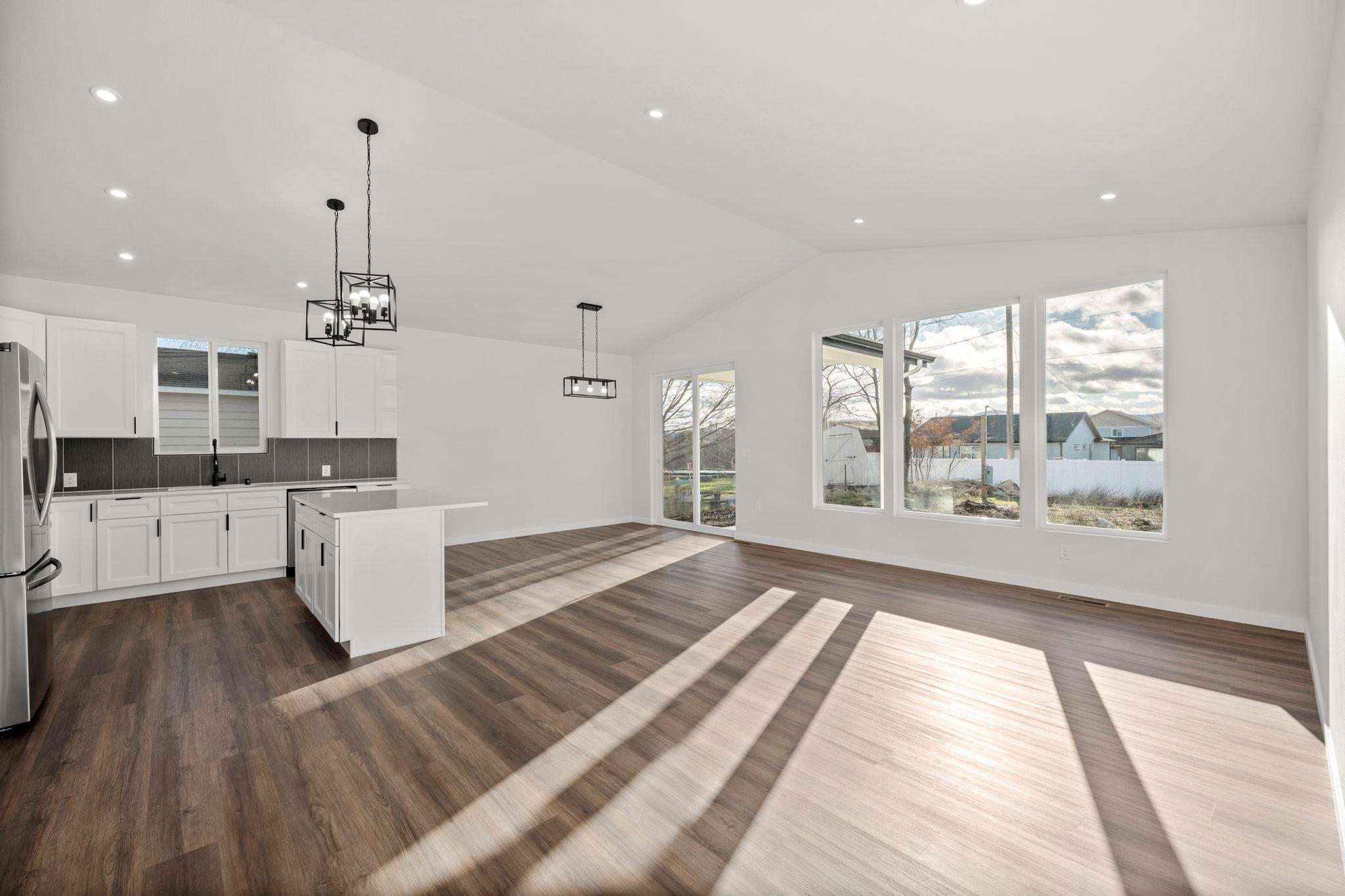 4914 E Fairview Ave - Photo 4