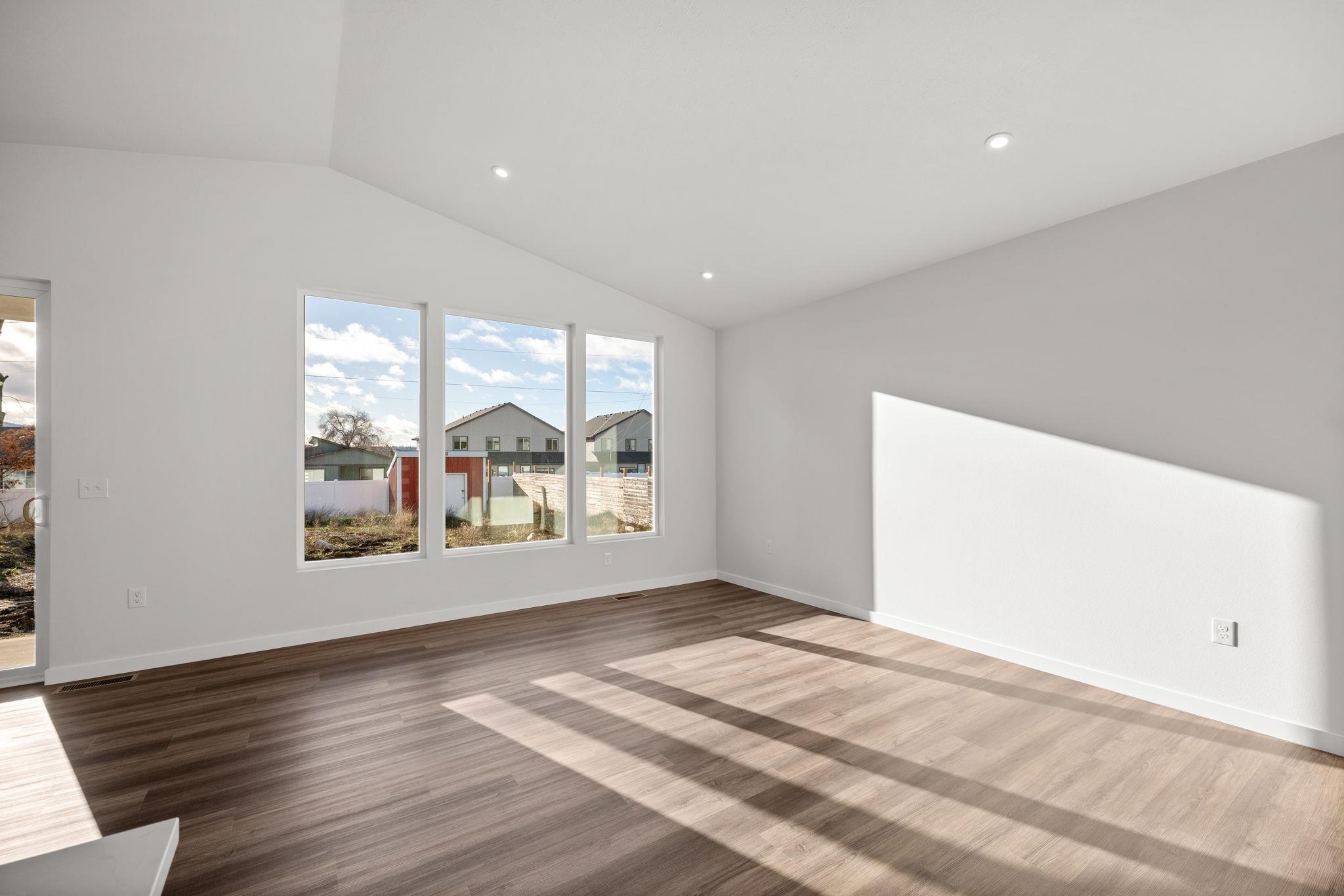 4914 E Fairview Ave - Photo 6