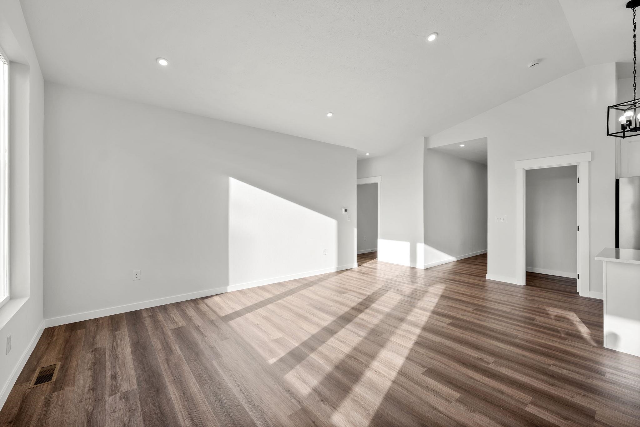 4914 E Fairview Ave - Photo 8