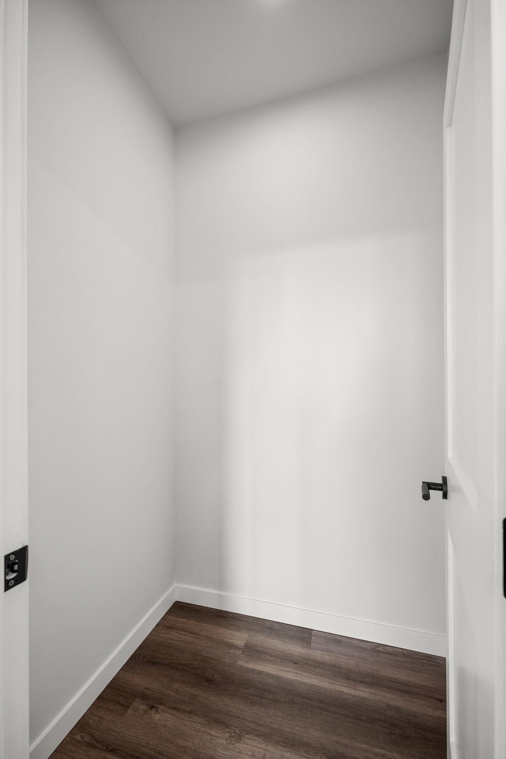 4914 E Fairview Ave - Photo 16