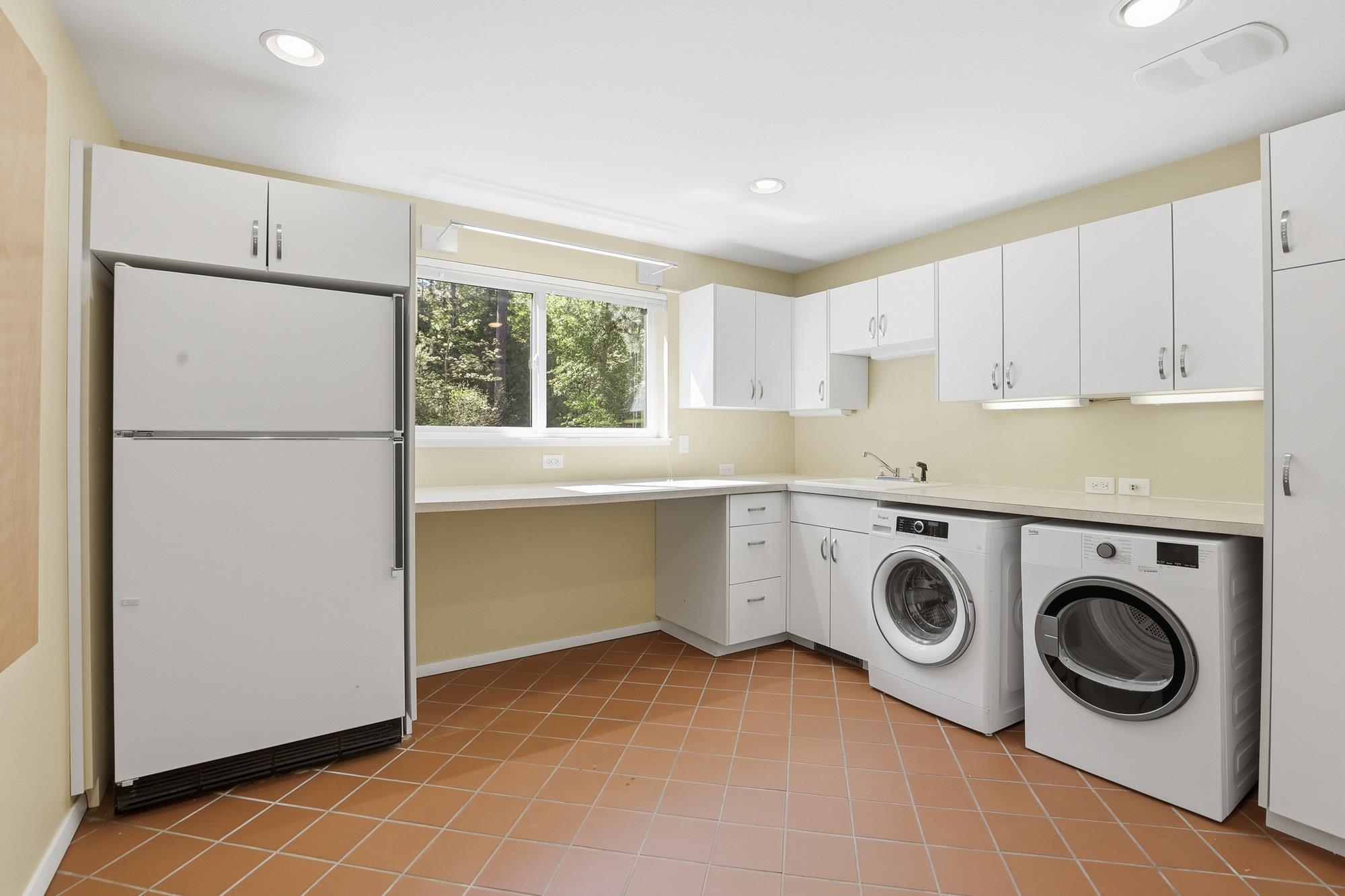 1925 E Rockwood Blvd - Photo 29