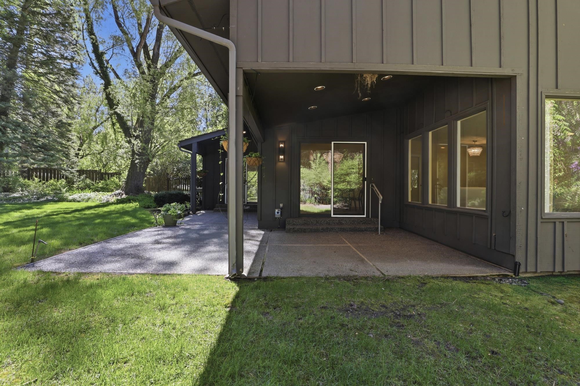 1925 E Rockwood Blvd - Photo 34