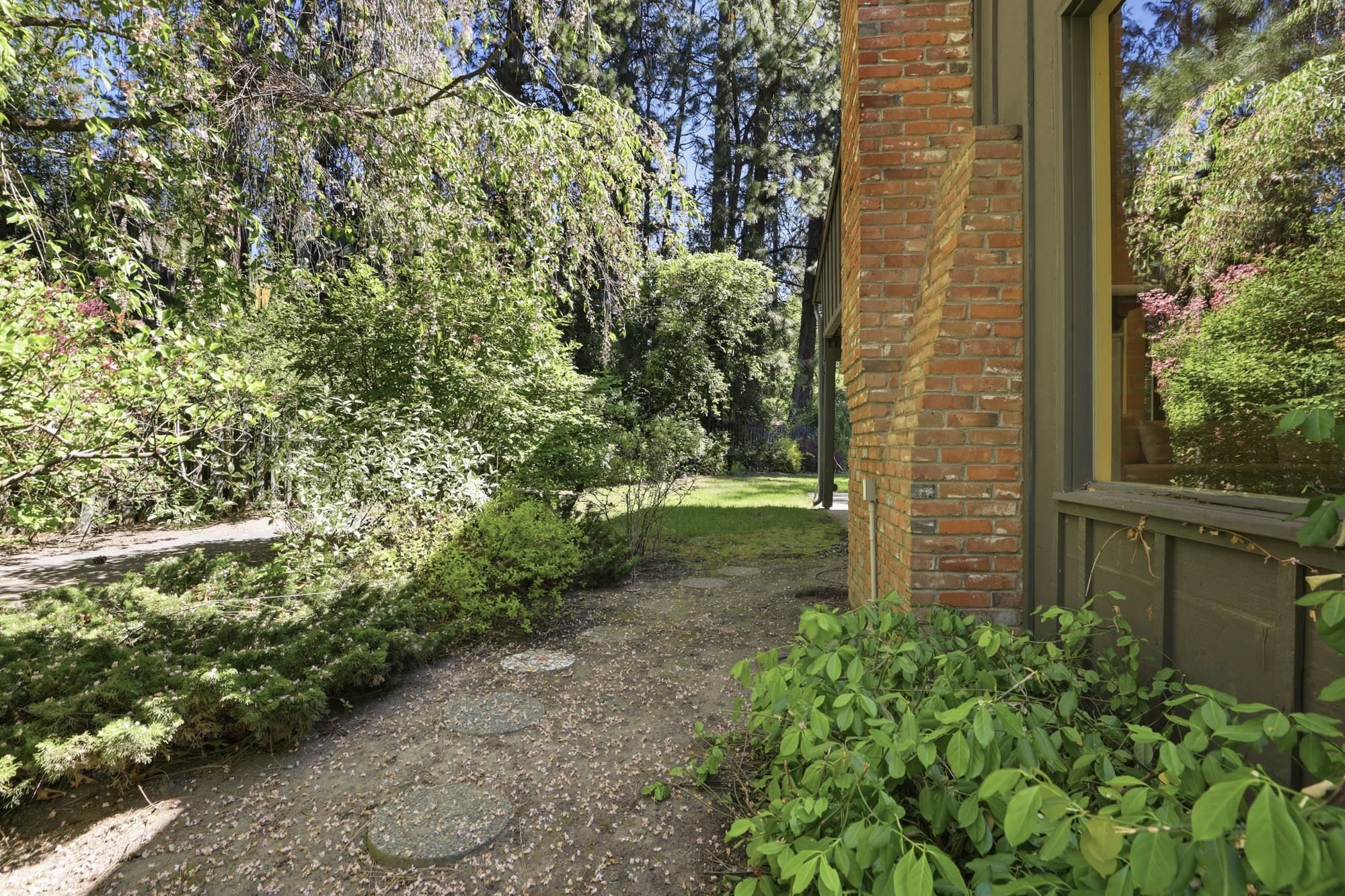 1925 E Rockwood Blvd - Photo 37