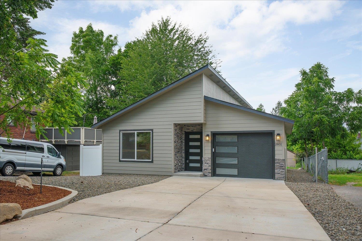 2801 E 17th Ave - Photo 2