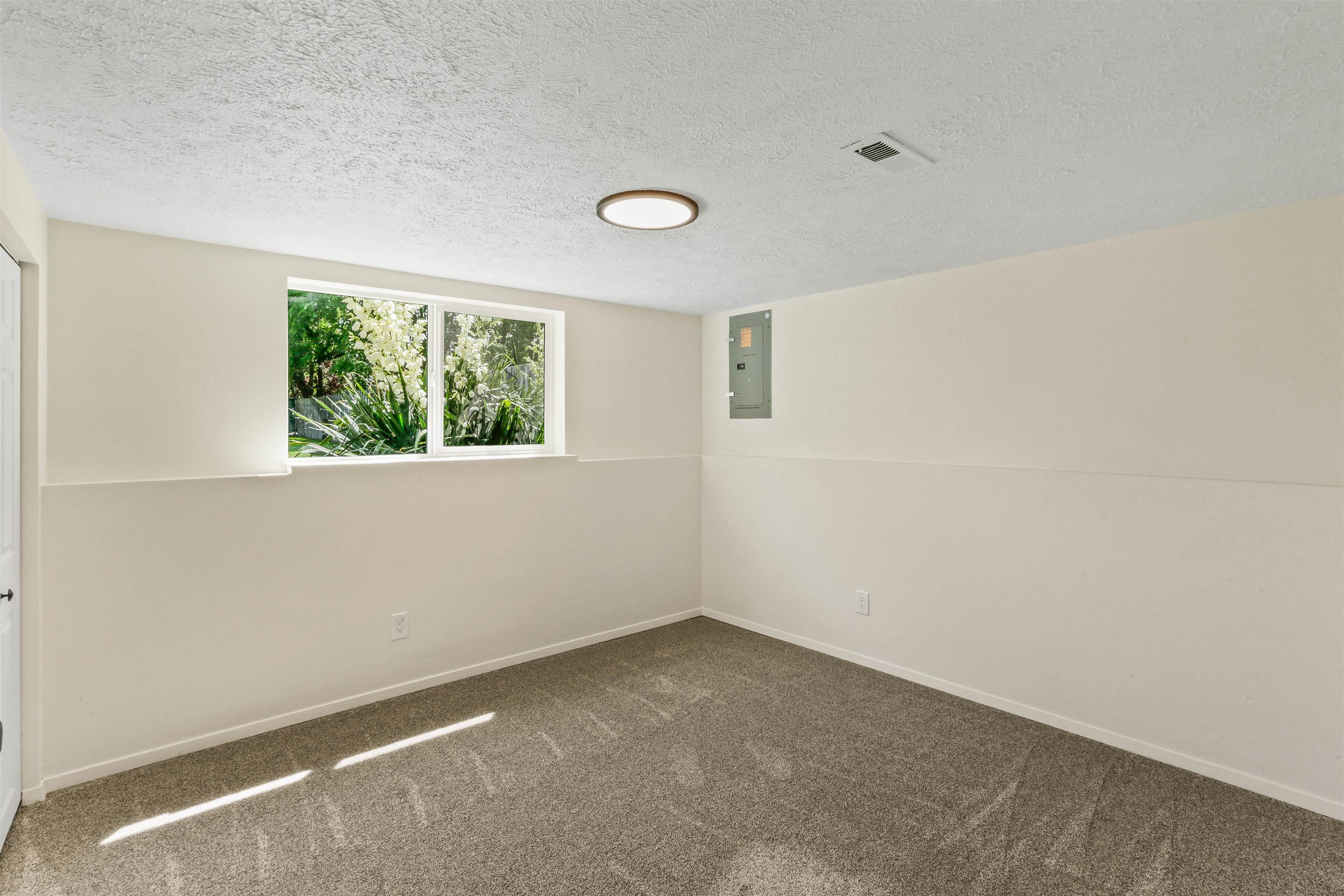 12916 E Sharp Ave - Photo 18