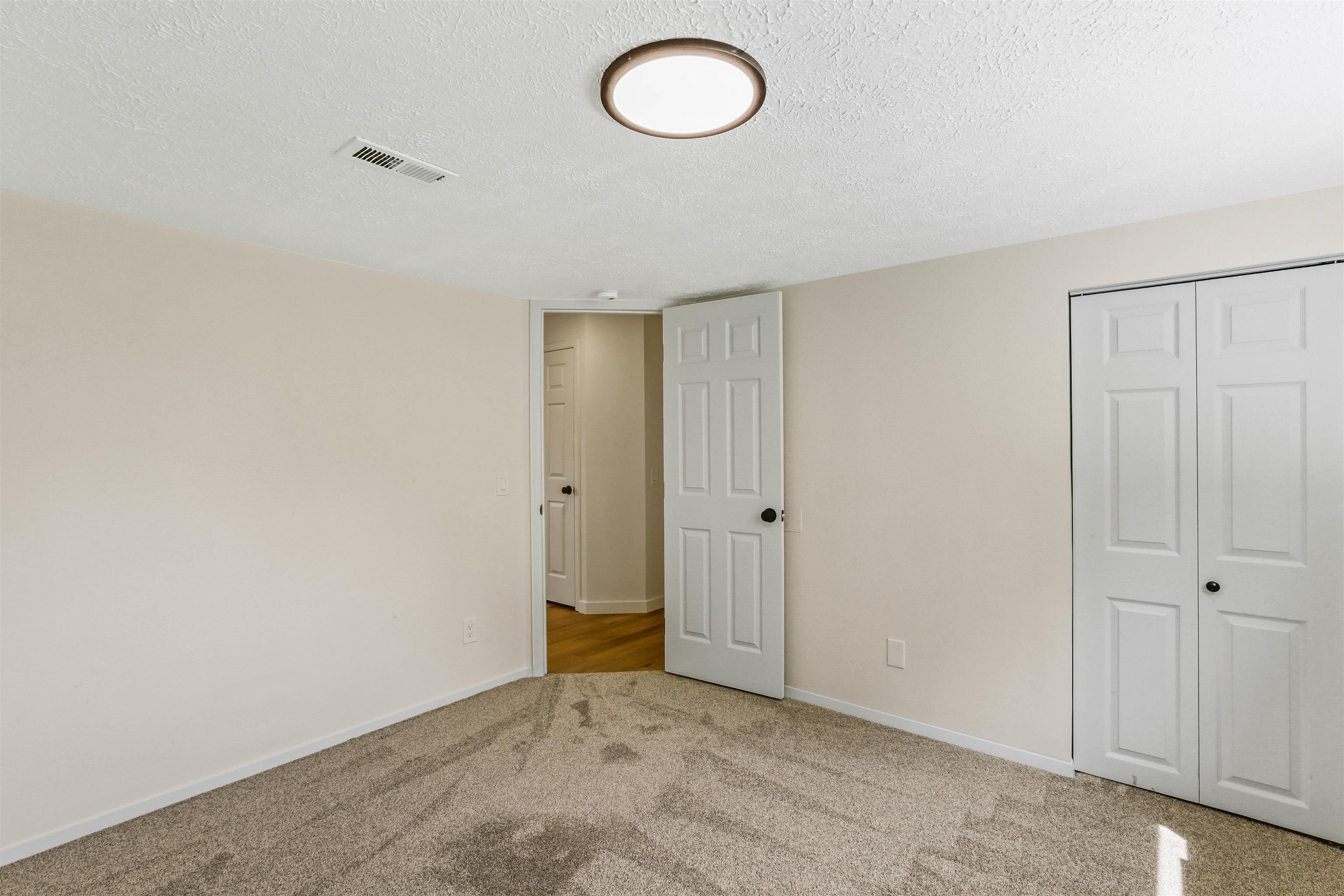 12916 E Sharp Ave - Photo 19