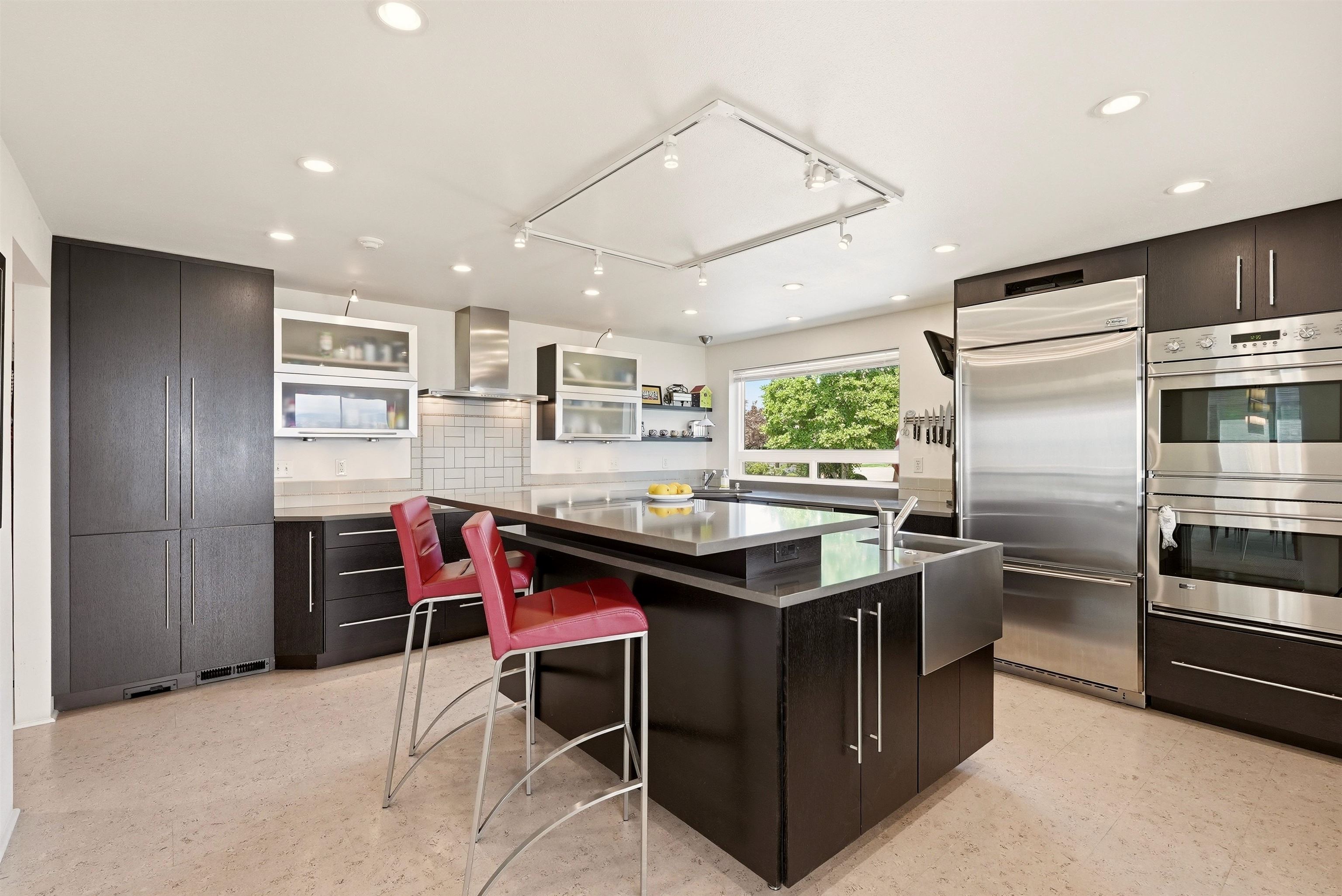 7712 N Panorama Dr - Photo 2