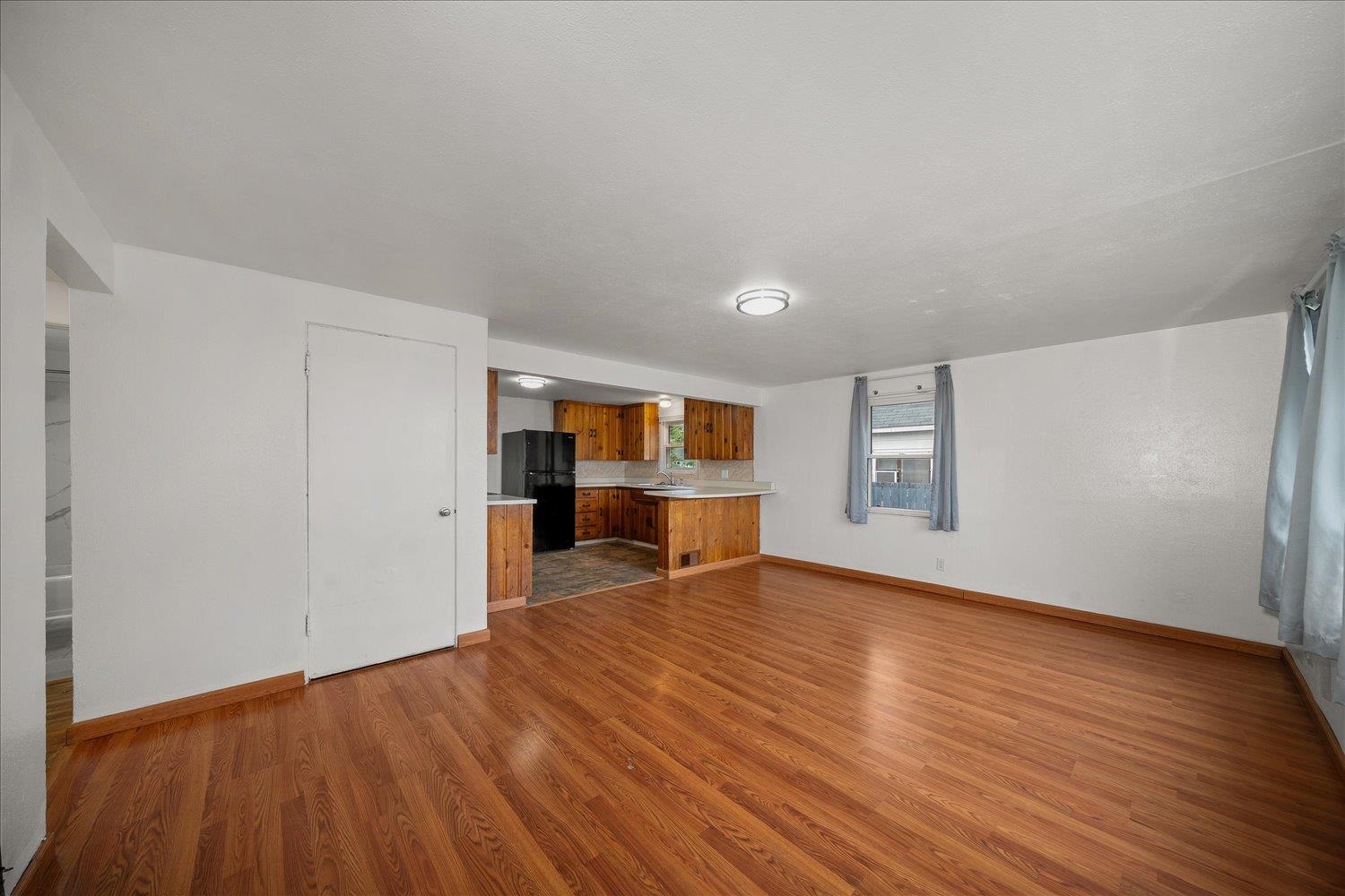 1720 E Francis Ave - Photo 3