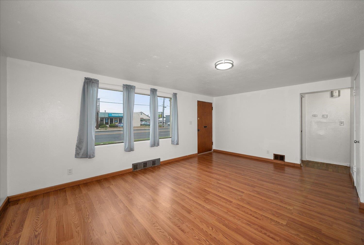 1720 E Francis Ave - Photo 6