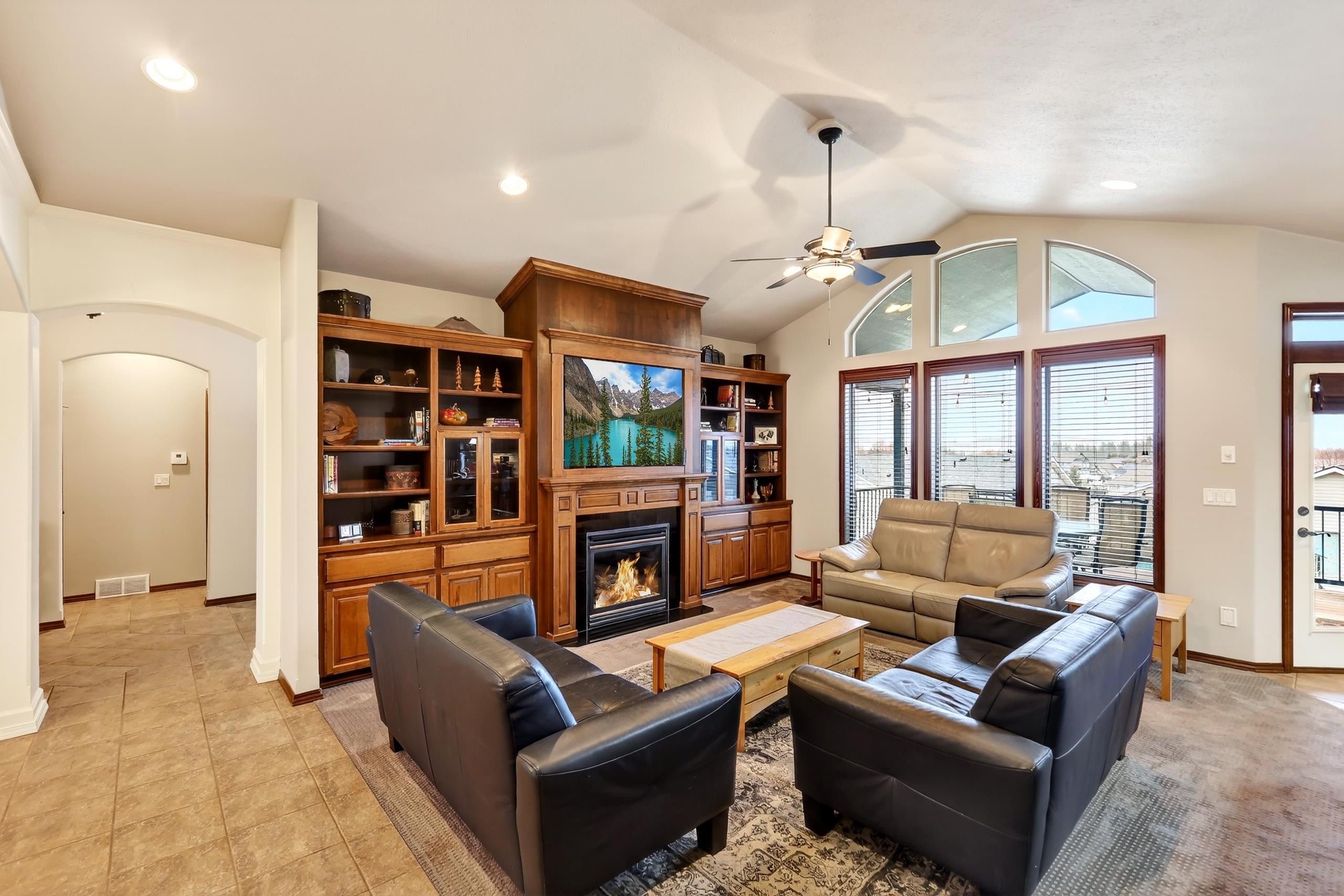 729 MONTAGUE Dr - Photo 5