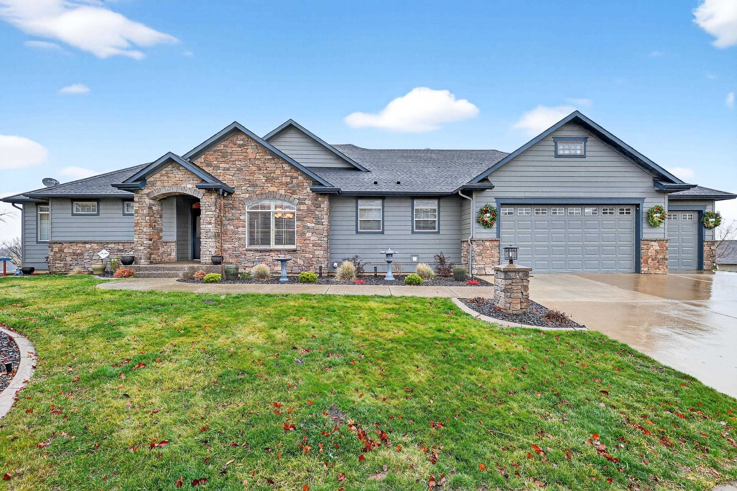 729 MONTAGUE Dr - Photo 6
