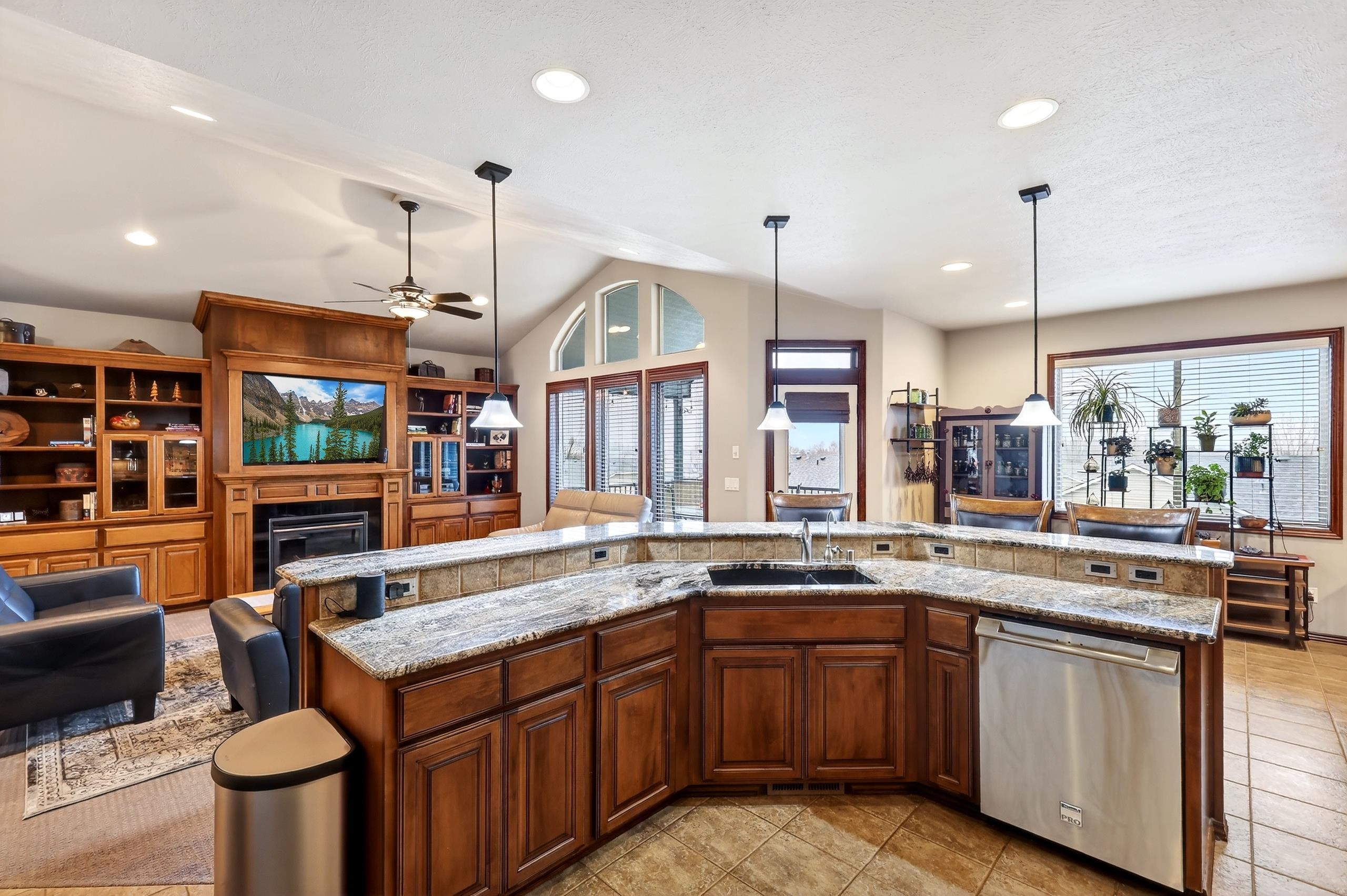 729 MONTAGUE Dr - Photo 21