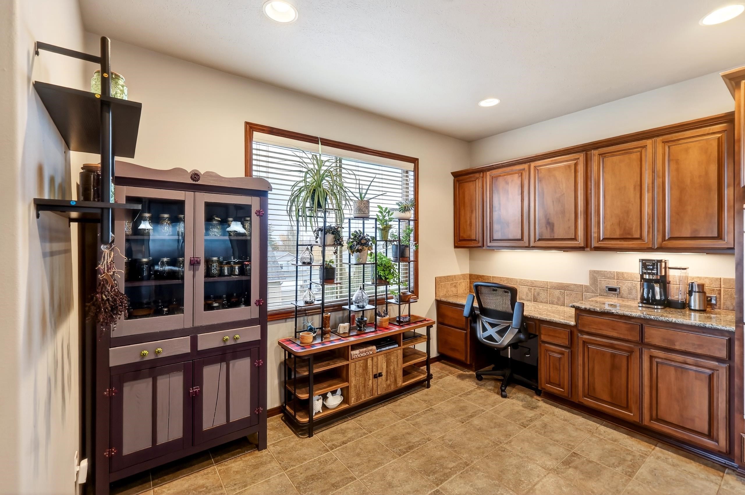 729 MONTAGUE Dr - Photo 23
