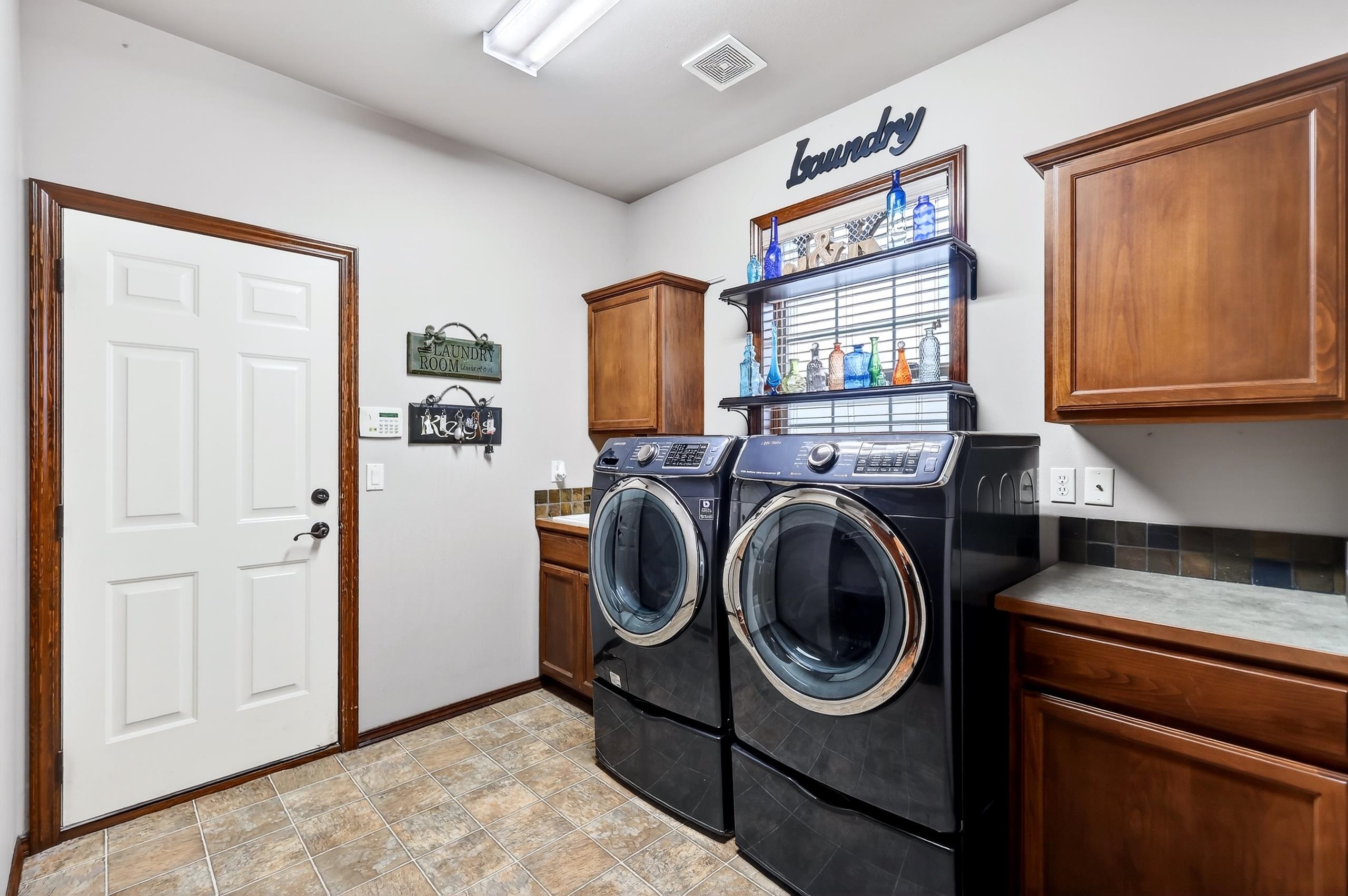 729 MONTAGUE Dr - Photo 25