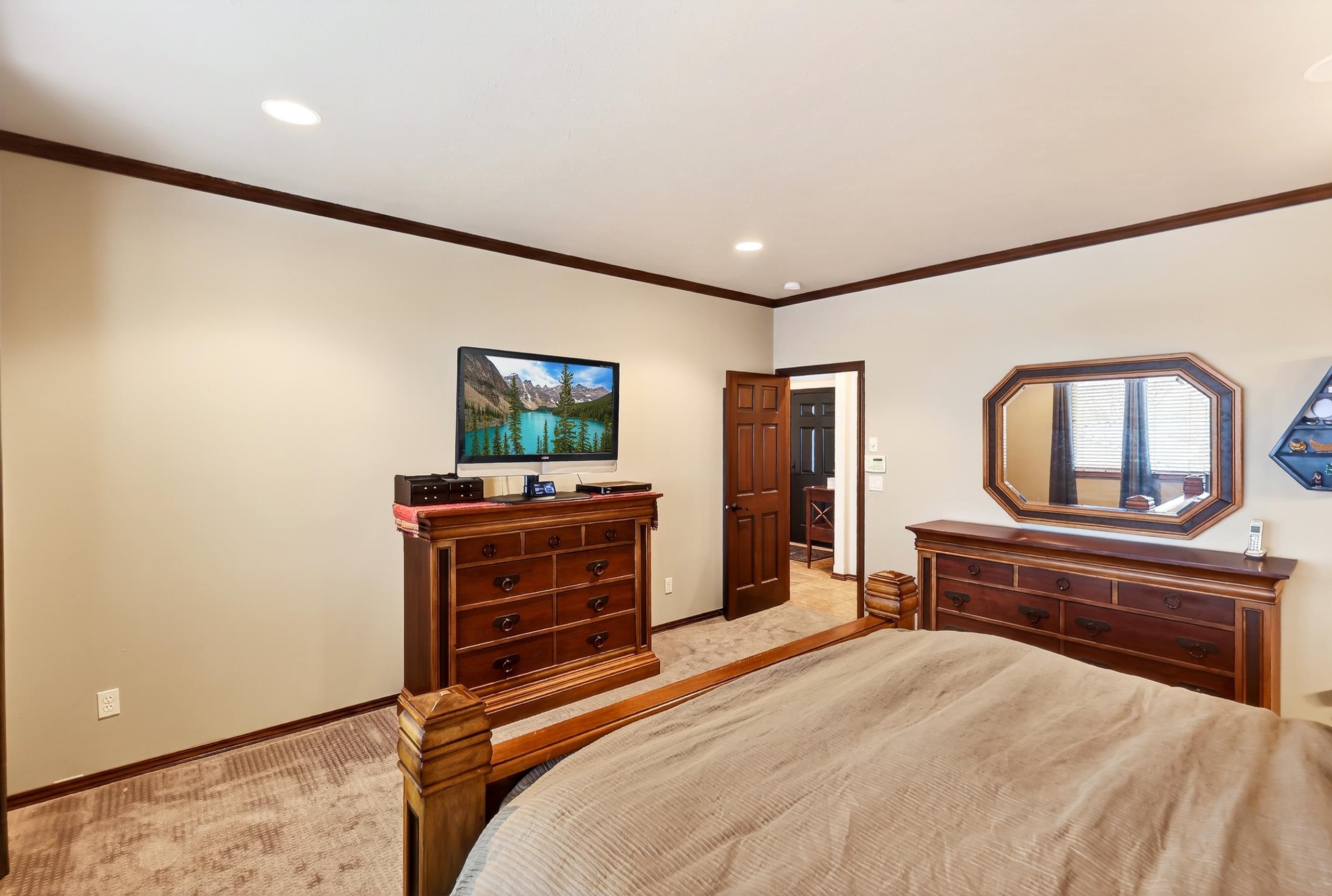 729 MONTAGUE Dr - Photo 27