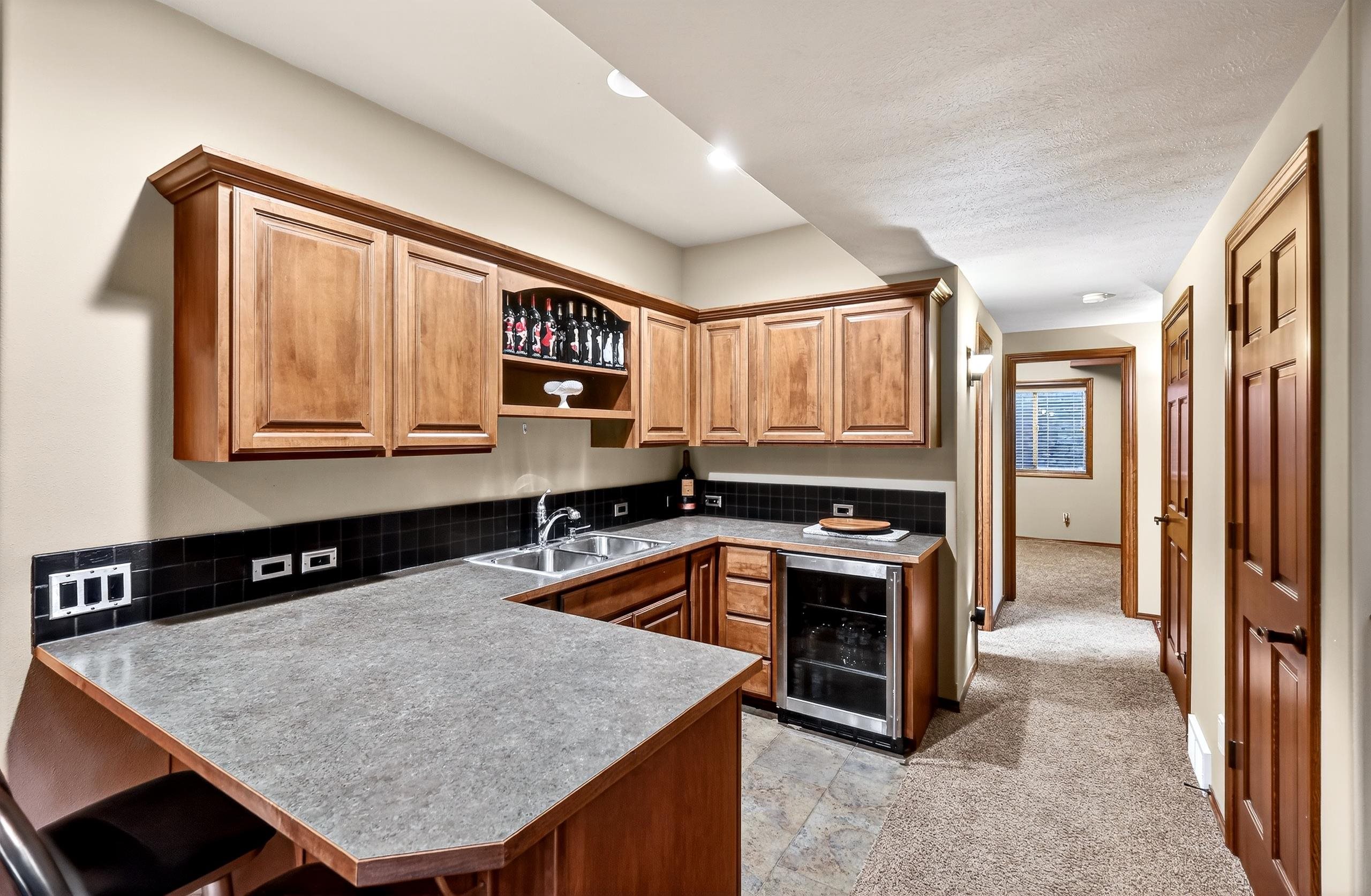 729 MONTAGUE Dr - Photo 32