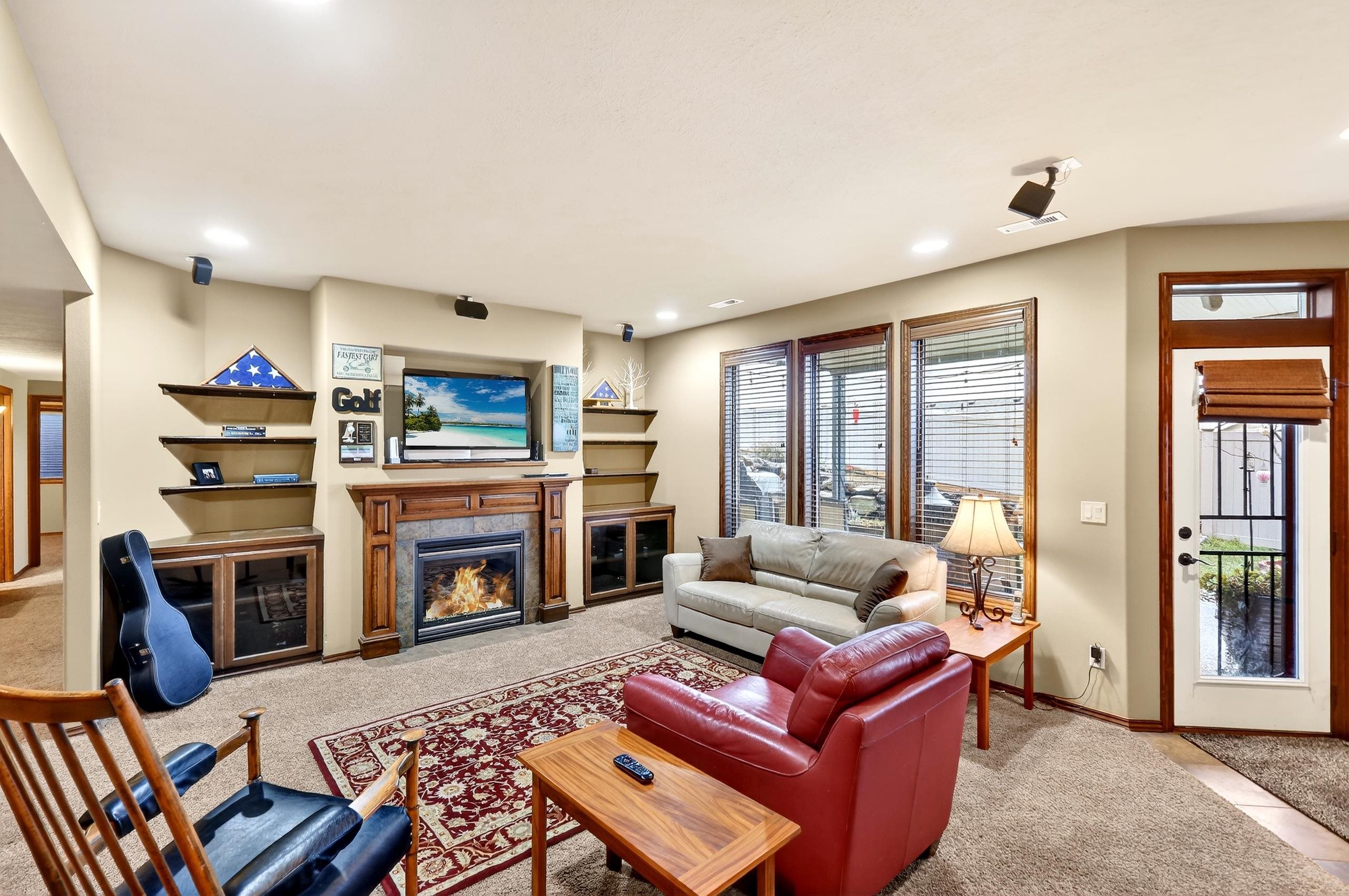 729 MONTAGUE Dr - Photo 36