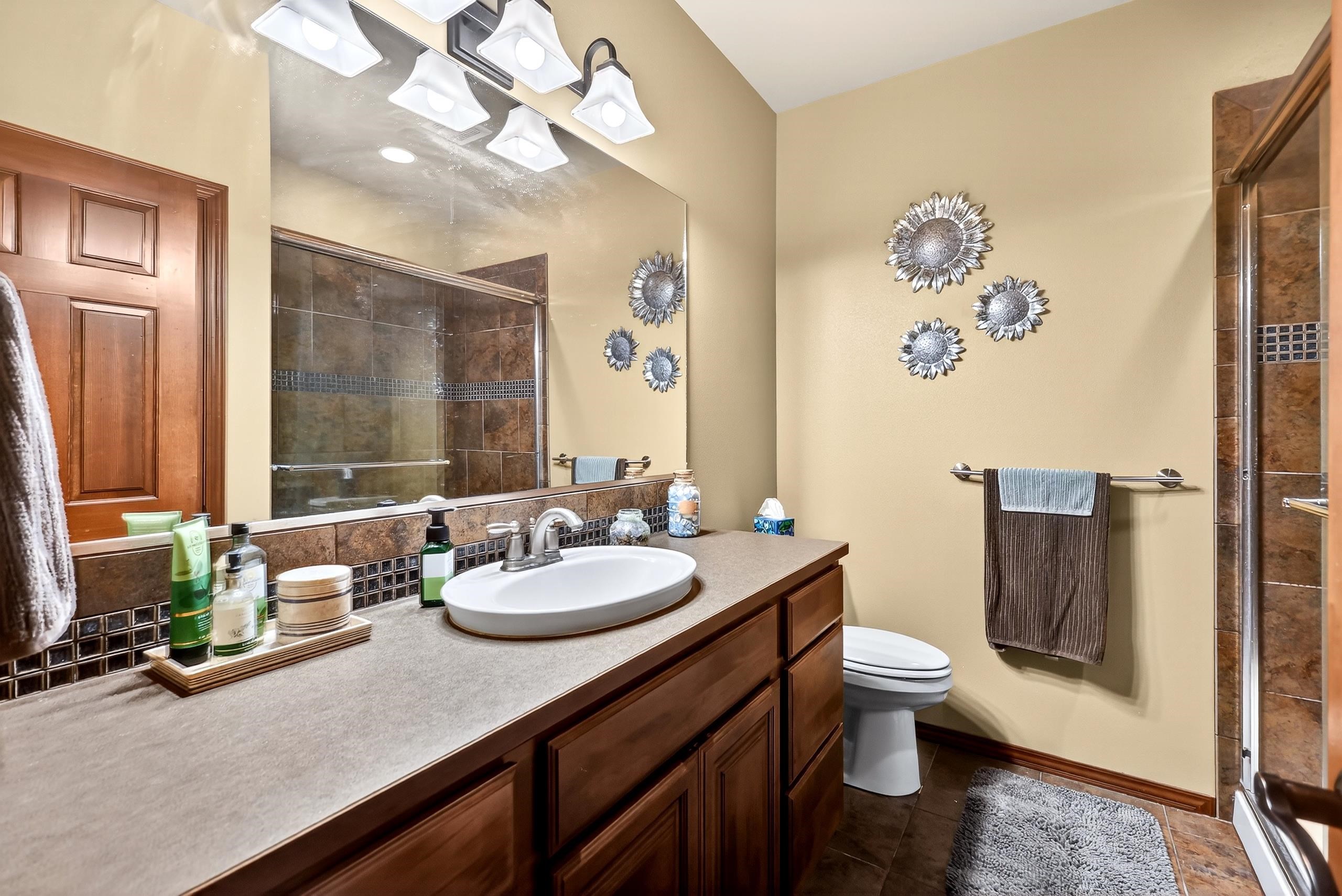 729 MONTAGUE Dr - Photo 37