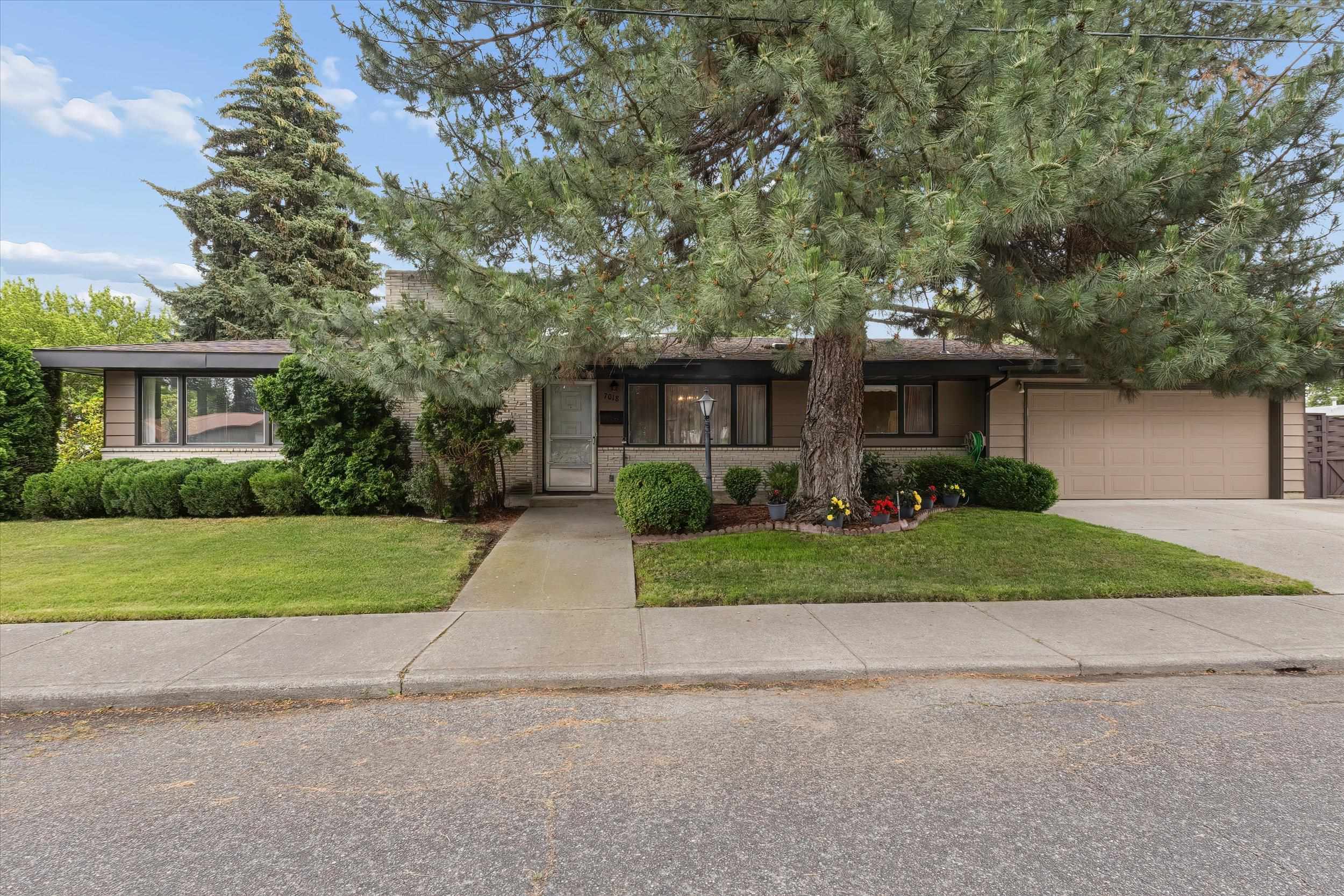 7018 N Fleming St - Photo 2