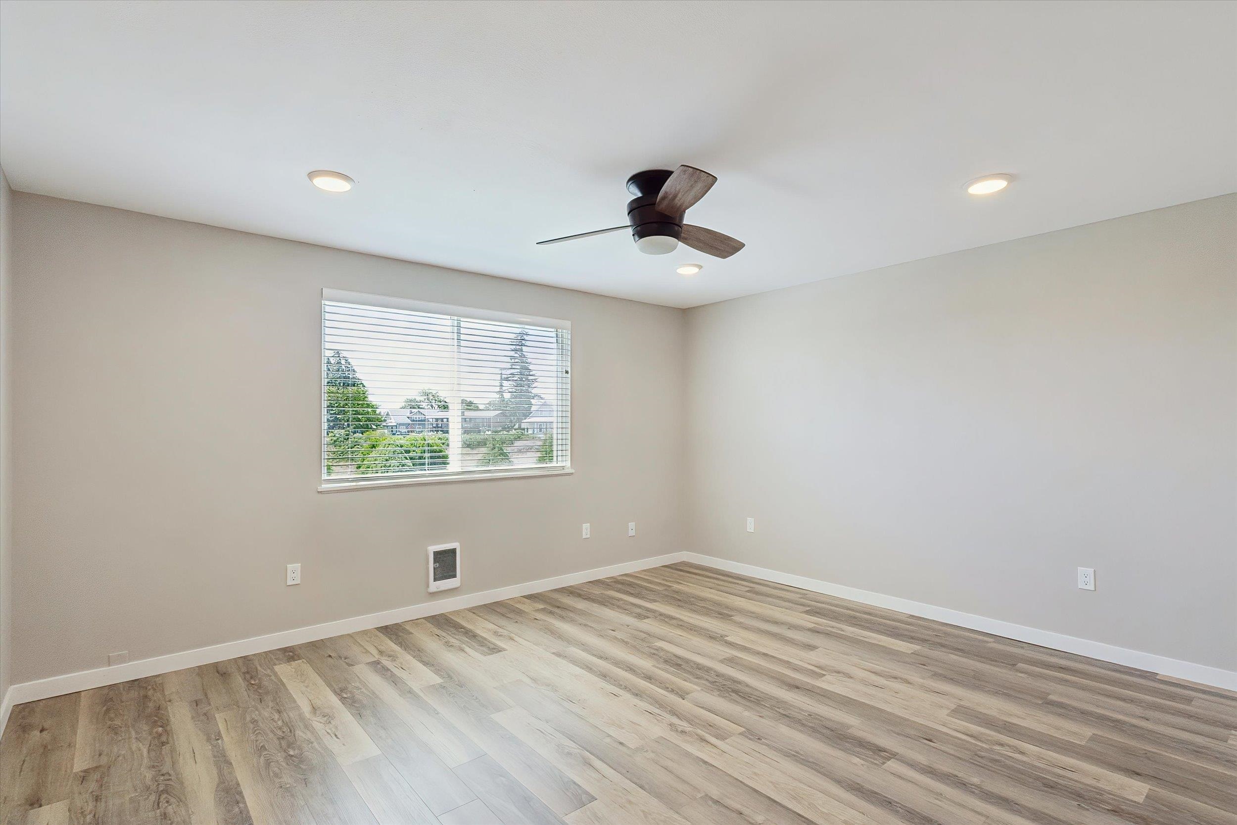 935 W Glass Ave - Photo 23