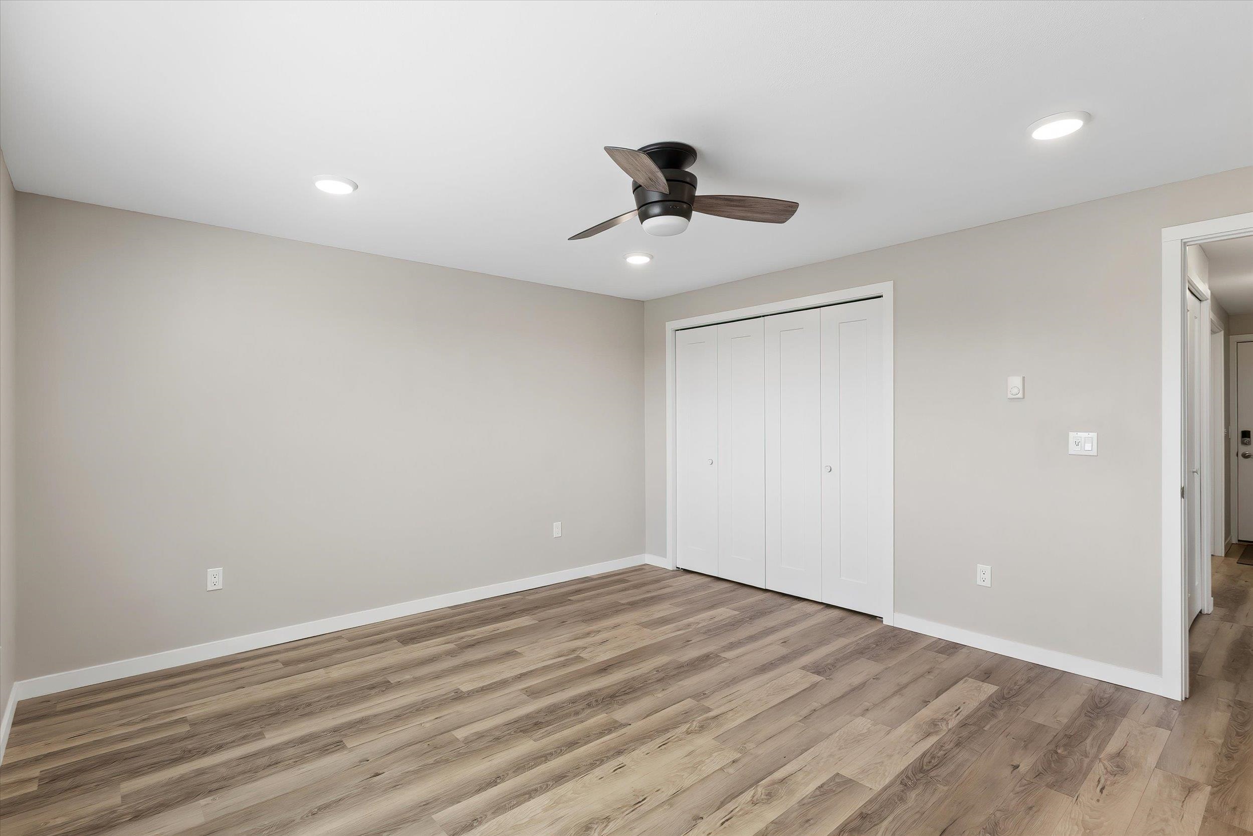 935 W Glass Ave - Photo 26