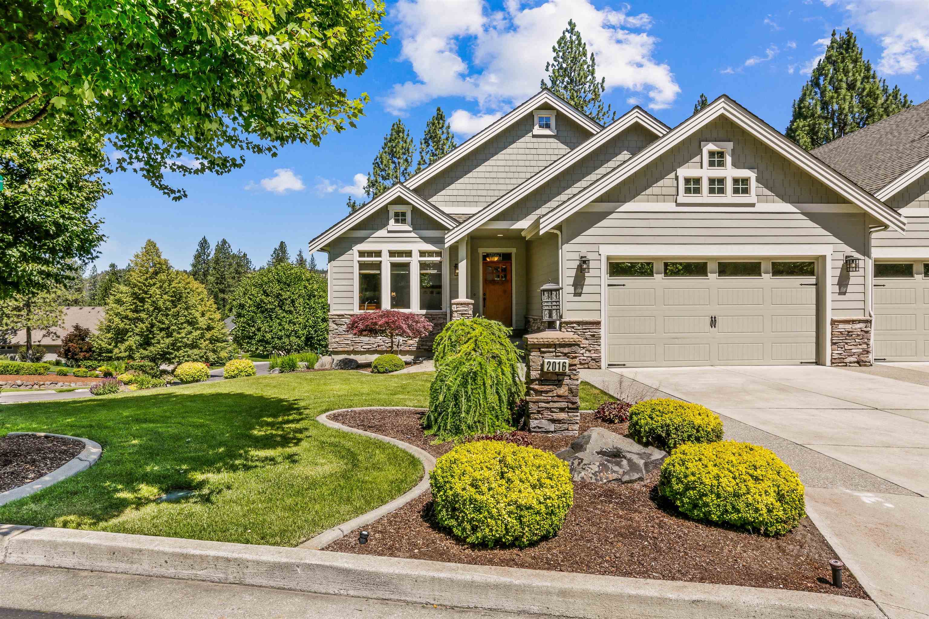 2016 W Forest Hill Ln - Photo 1