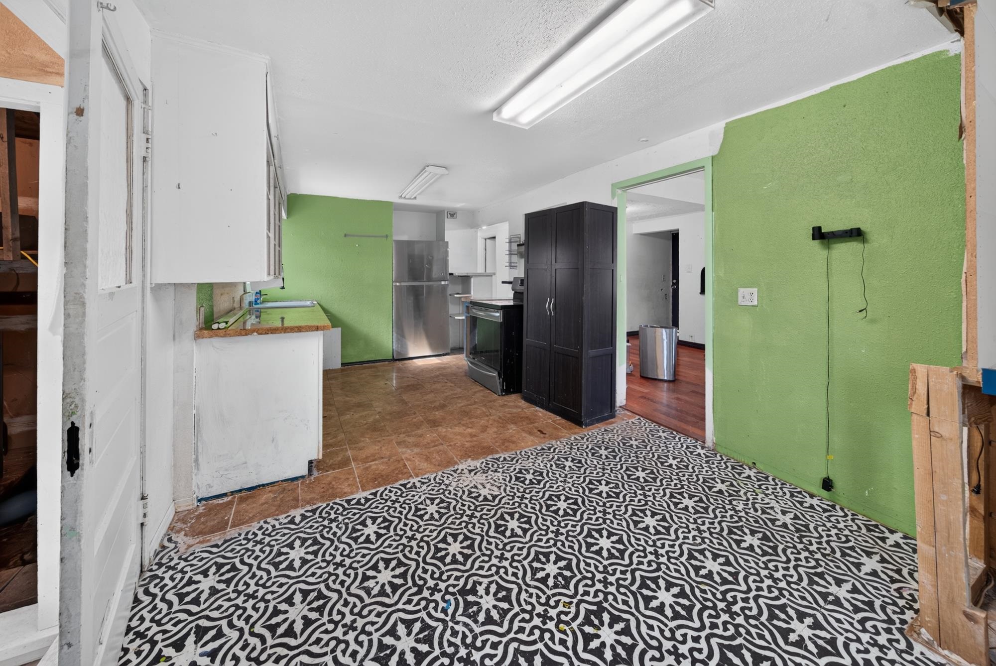 2443 N Wiscomb St - Photo 7