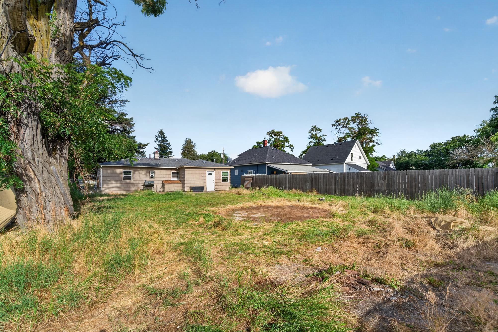 2443 N Wiscomb St - Photo 33