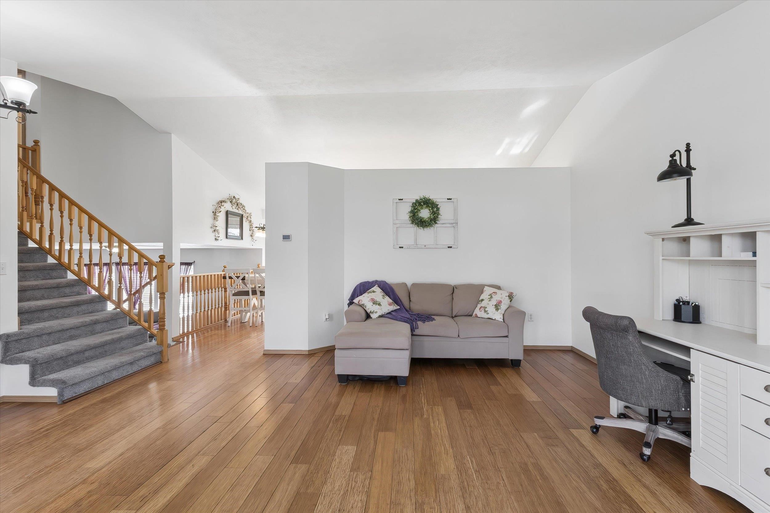 1007 Stanley St - Photo 6