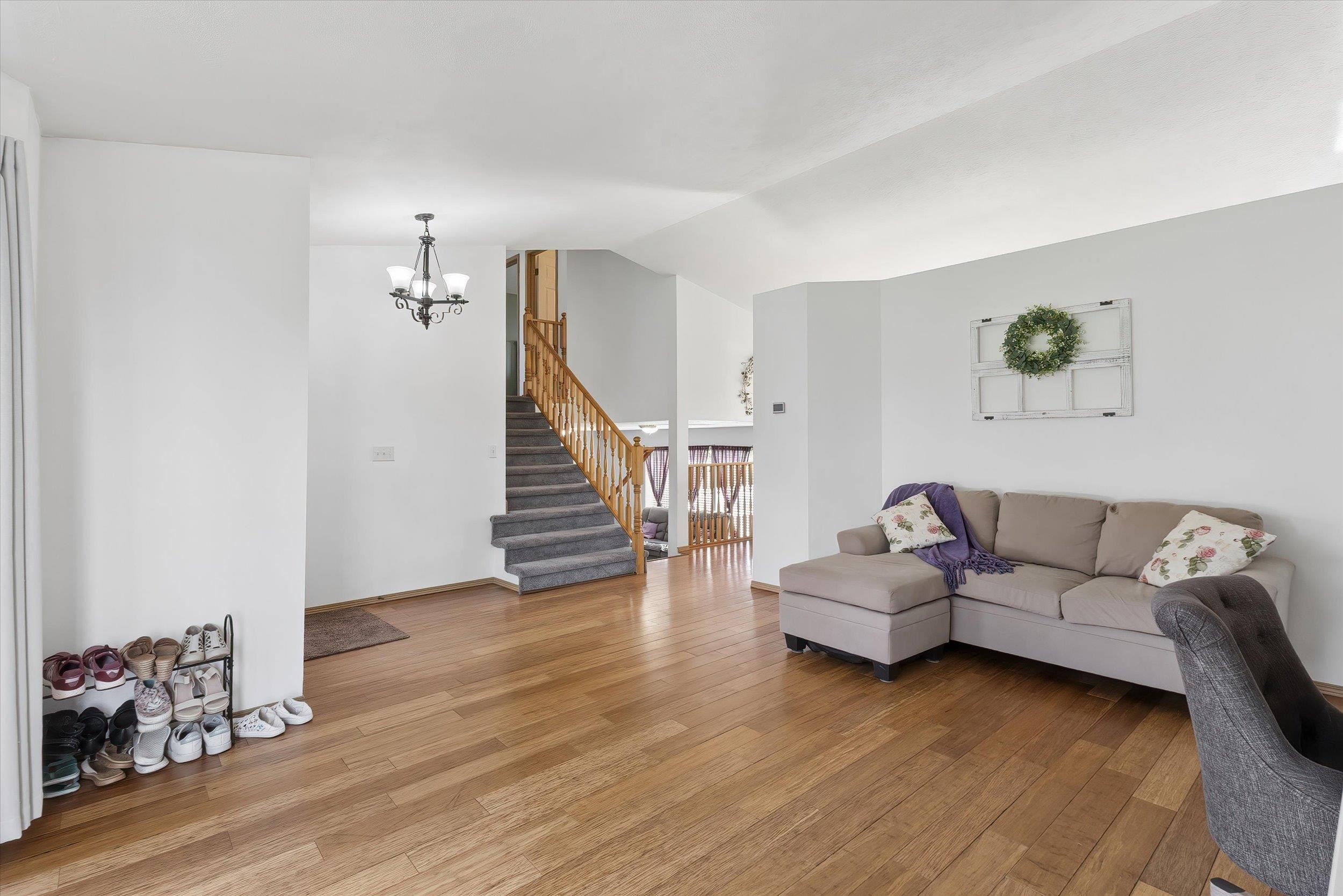 1007 Stanley St - Photo 7