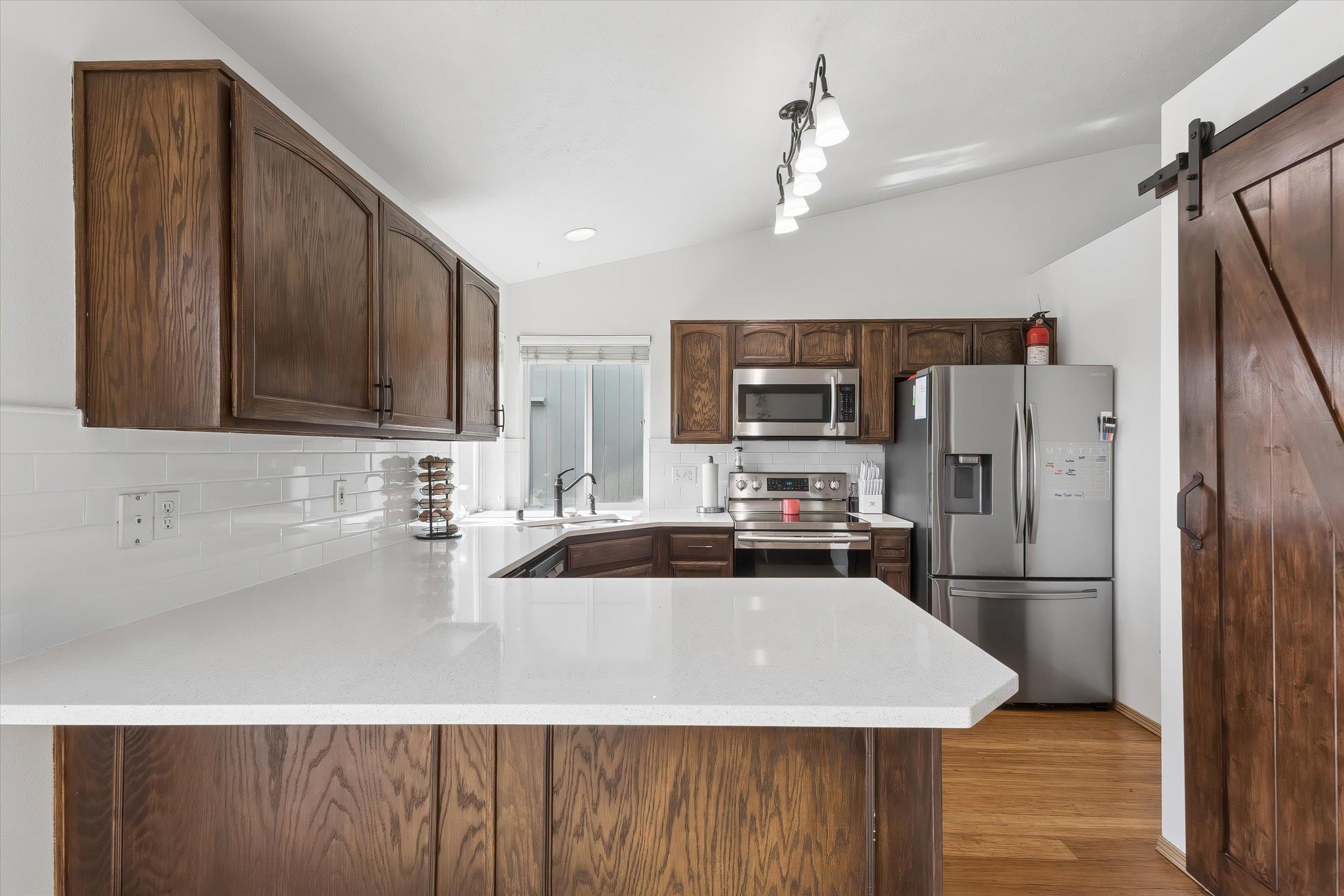 1007 Stanley St - Photo 13