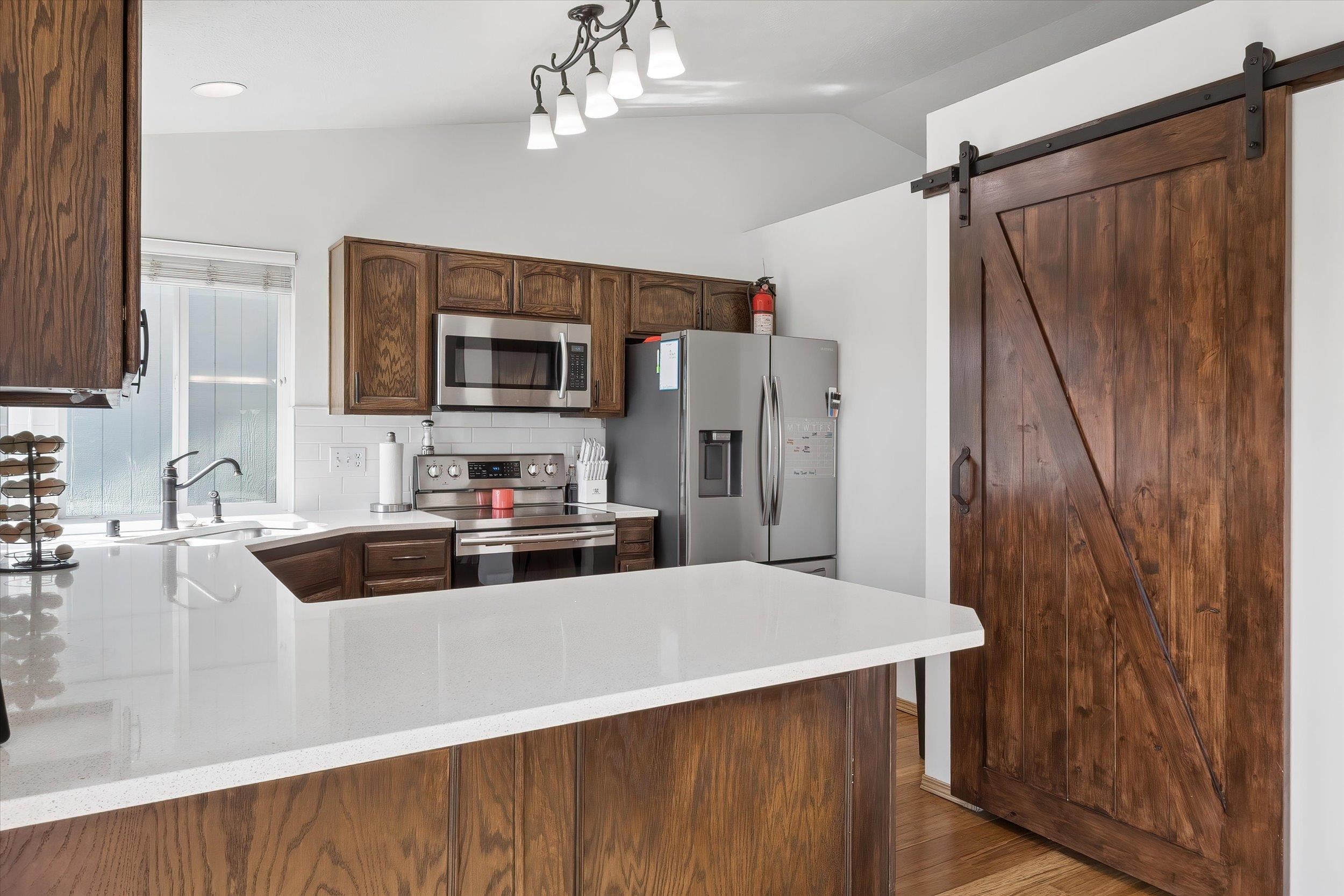 1007 Stanley St - Photo 15