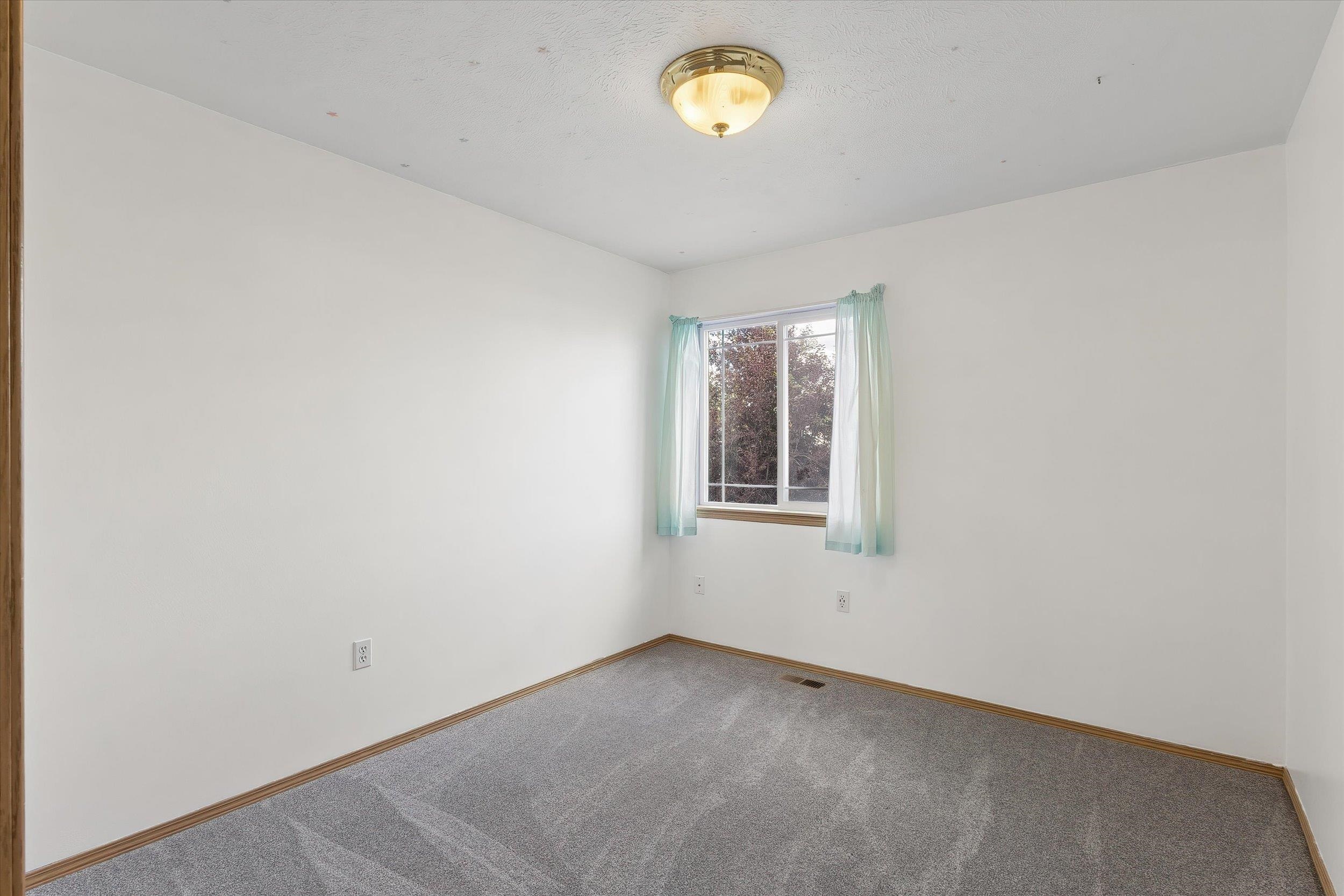 1007 Stanley St - Photo 23