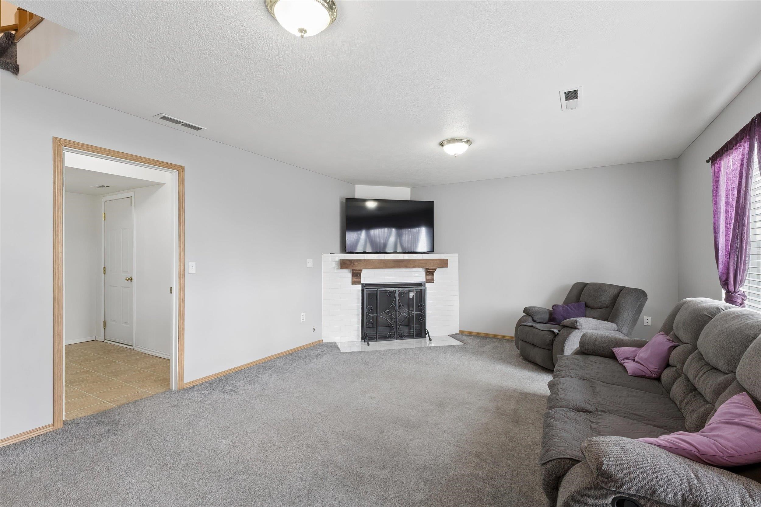 1007 Stanley St - Photo 27