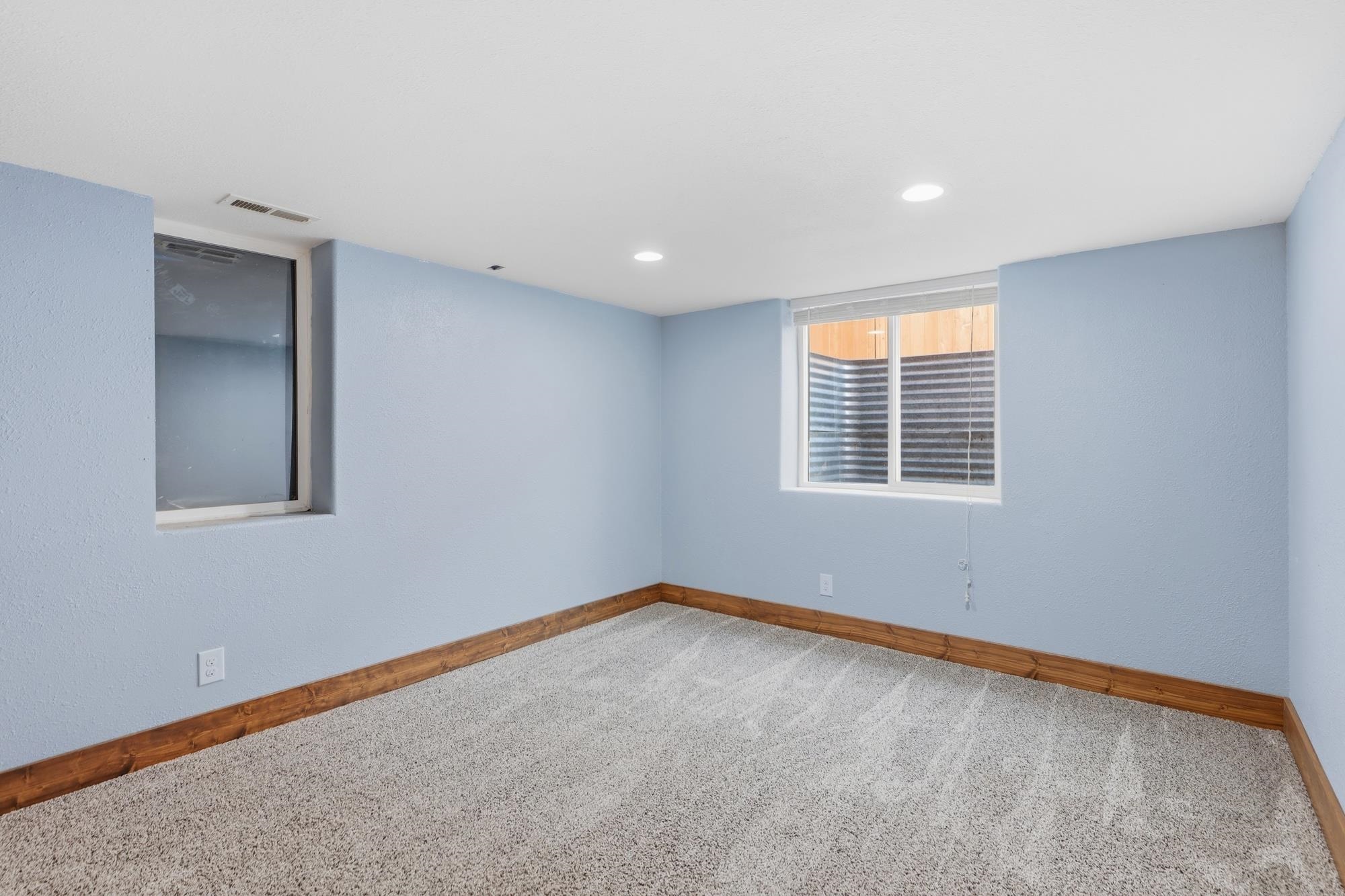 3617 N Center Rd - Photo 30