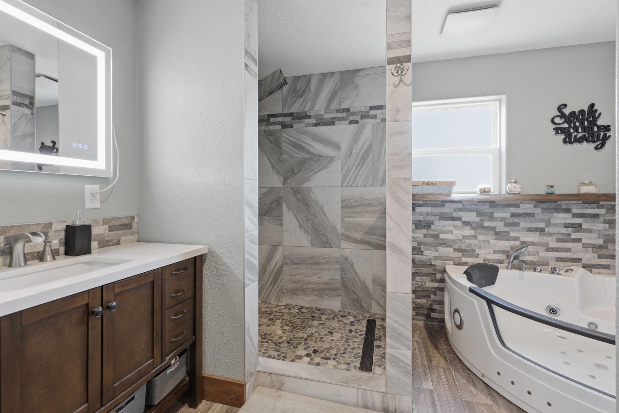 3617 N Center Rd - Photo 16