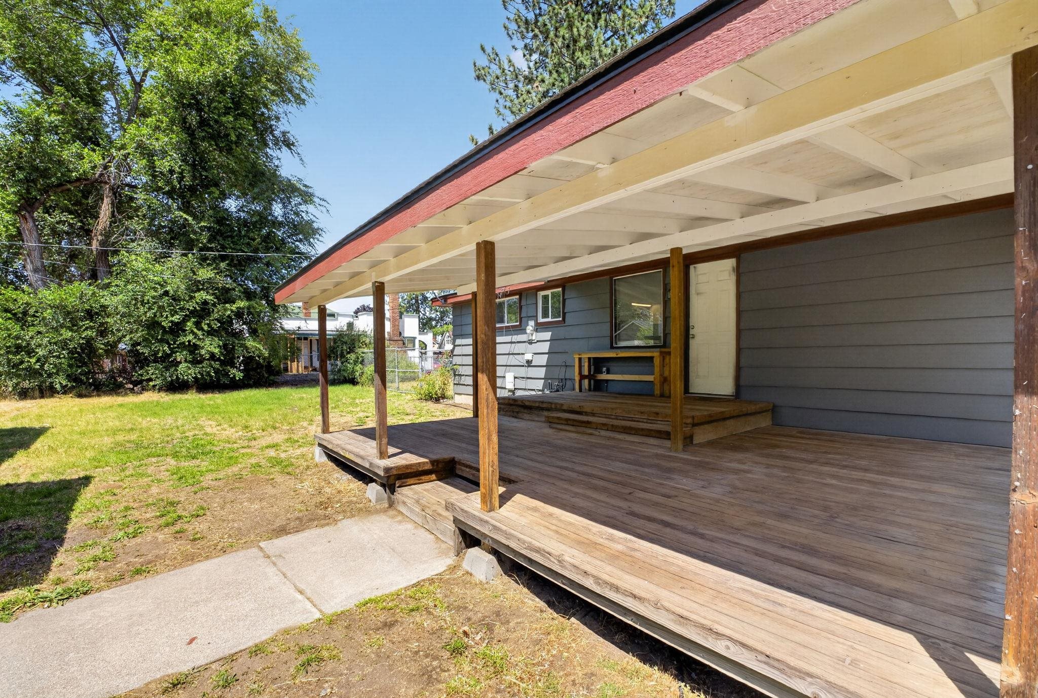 538 E CROWN Ave - Photo 39