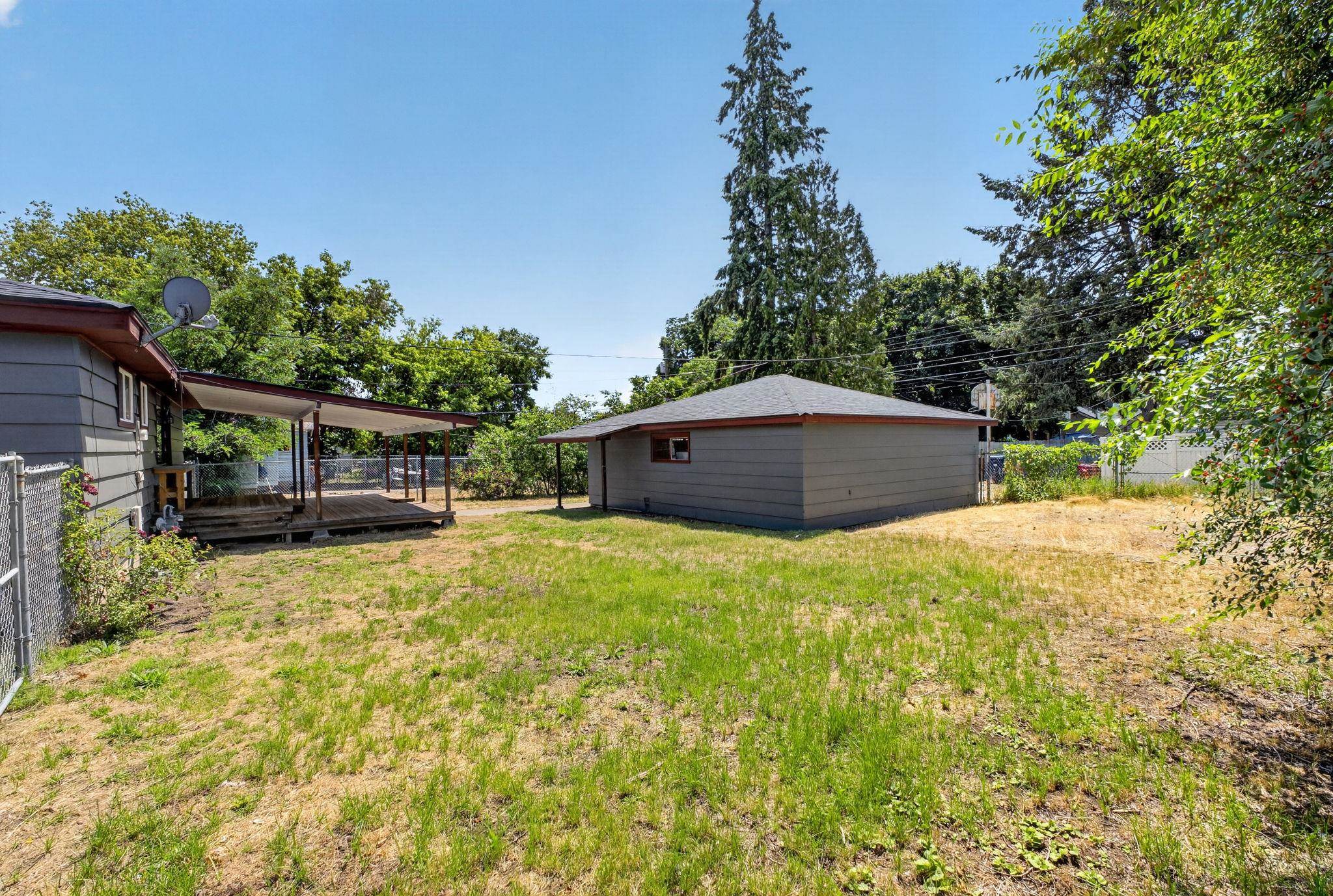 538 E CROWN Ave - Photo 42