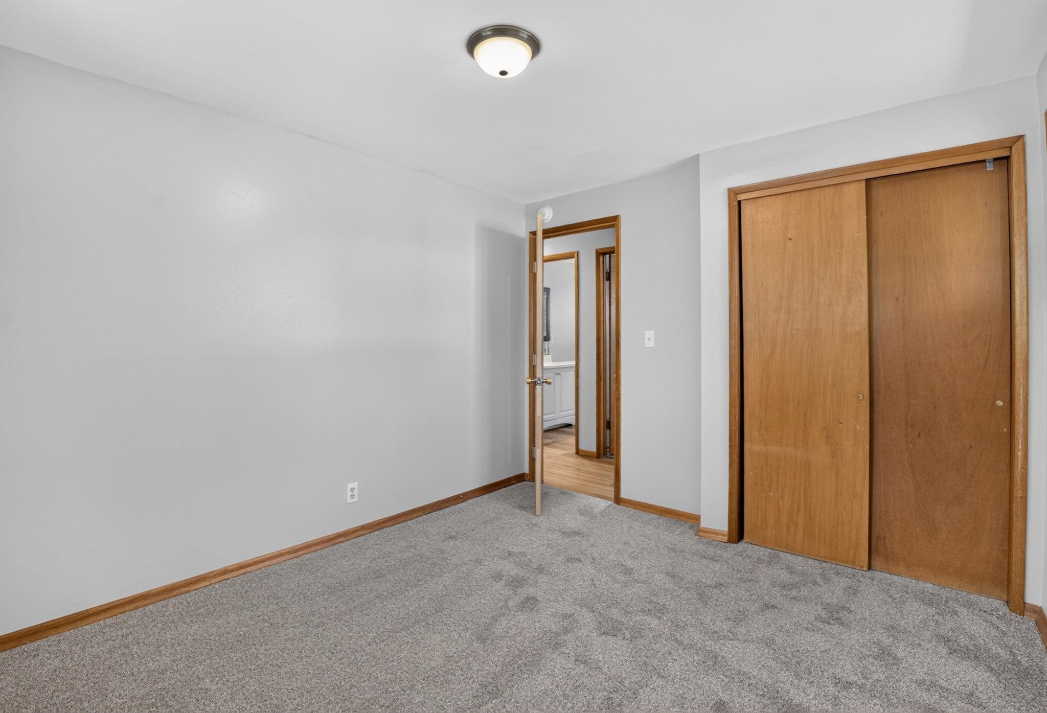 538 E CROWN Ave - Photo 21