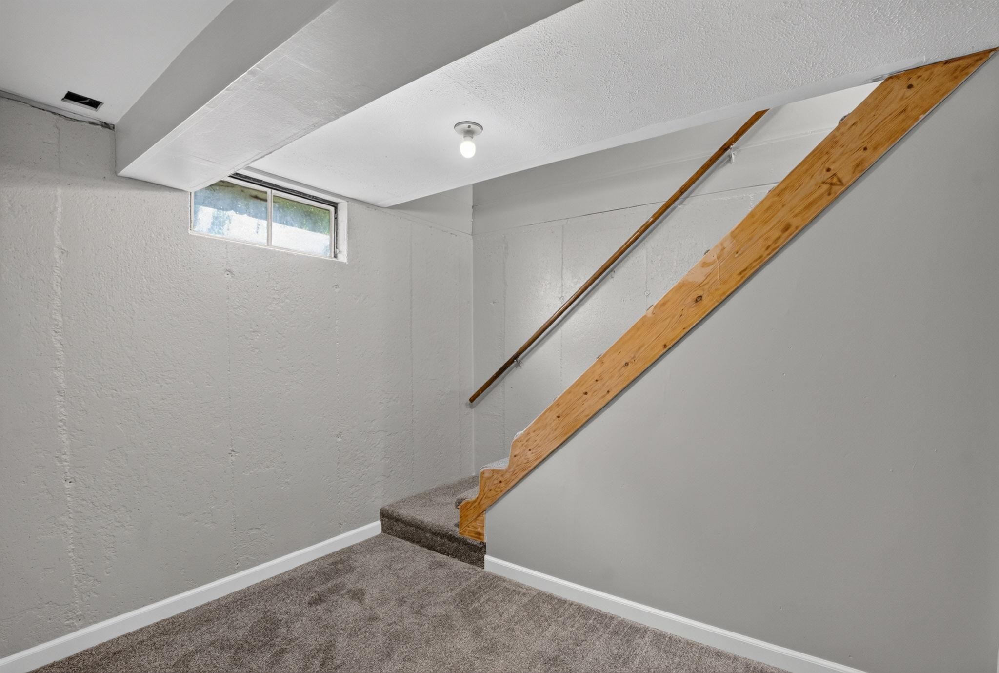 538 E CROWN Ave - Photo 27
