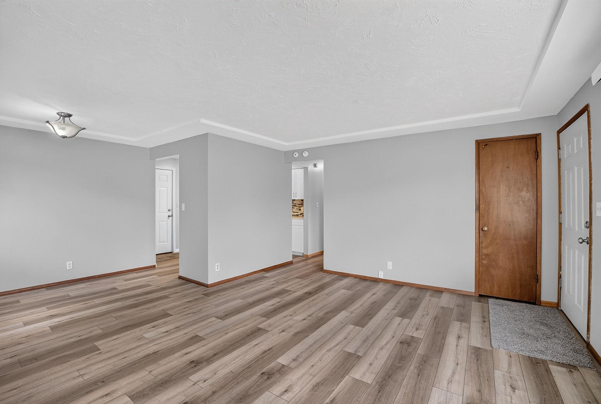 538 E CROWN Ave - Photo 10