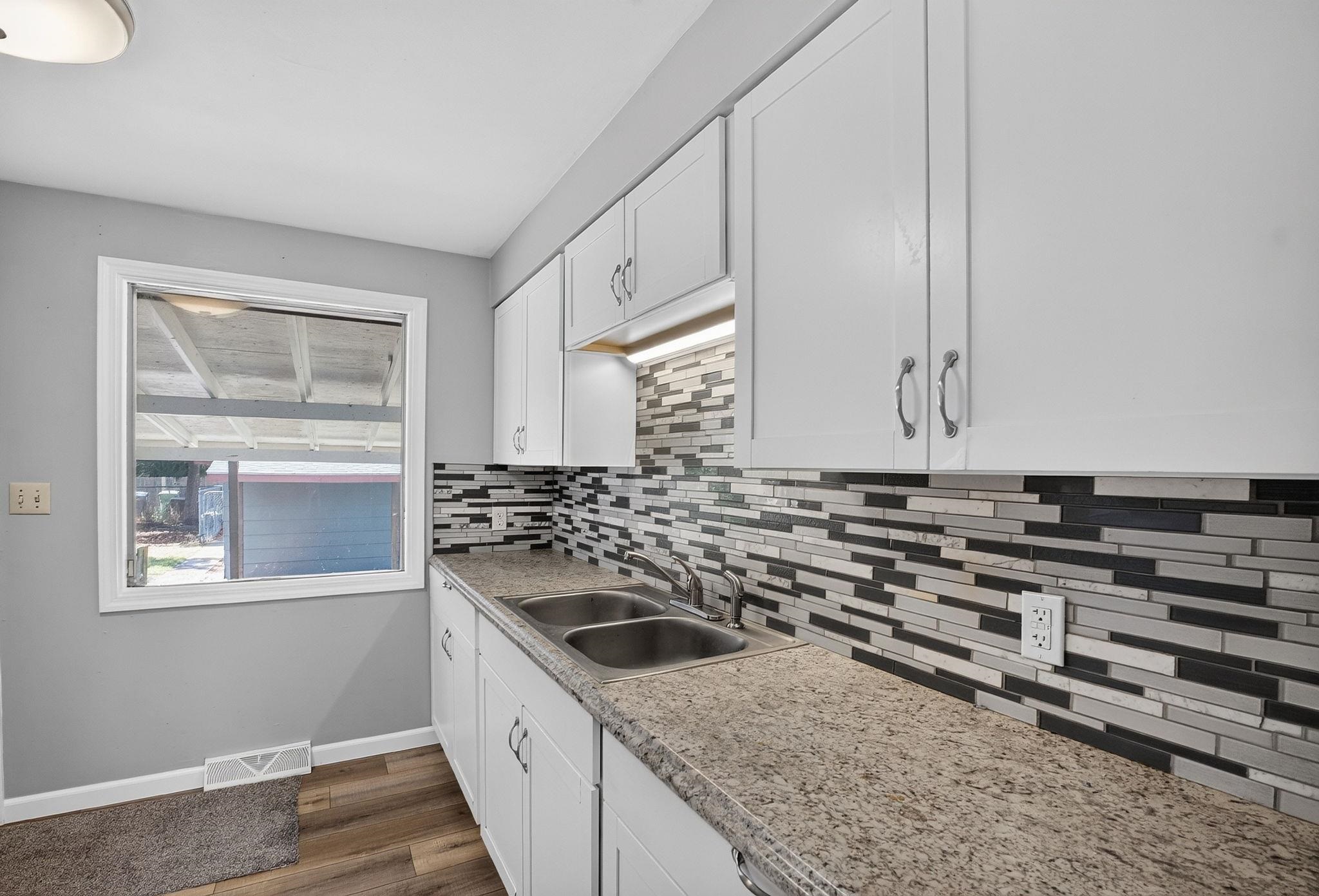 538 E CROWN Ave - Photo 25