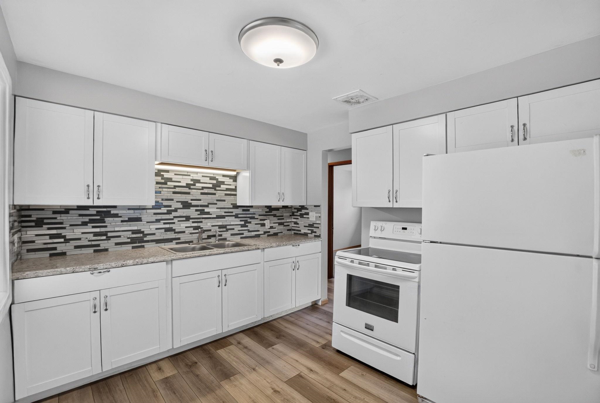 538 E CROWN Ave - Photo 23
