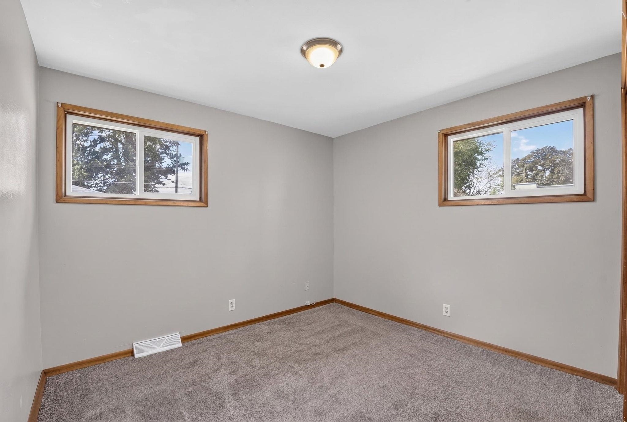 538 E CROWN Ave - Photo 19