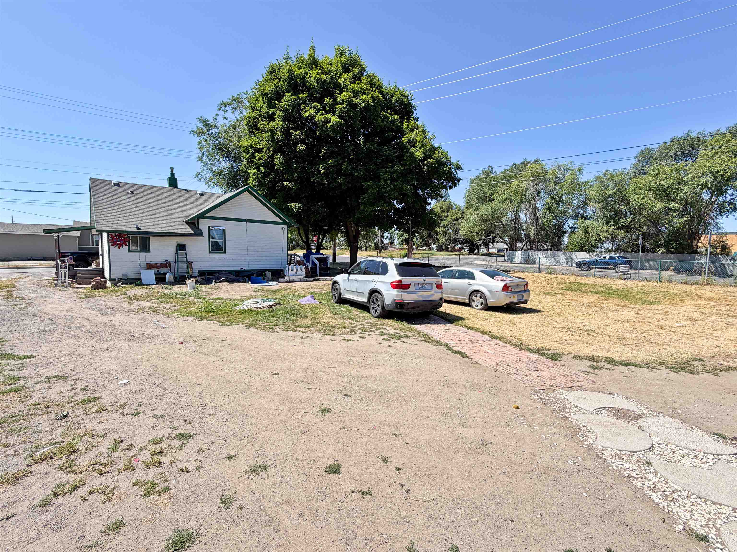 6702 N Crestline St - Photo 11