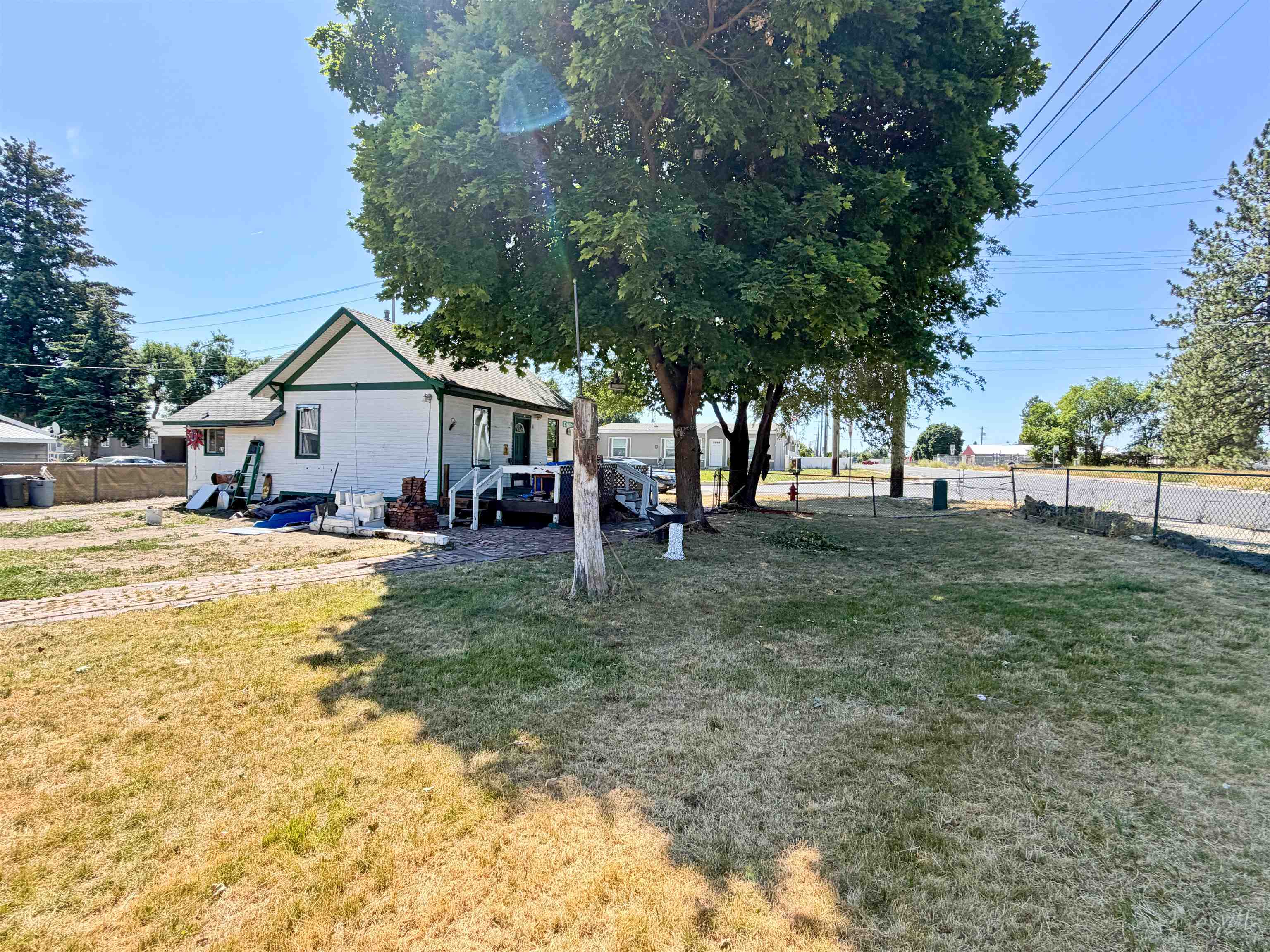 6702 N Crestline St - Photo 12