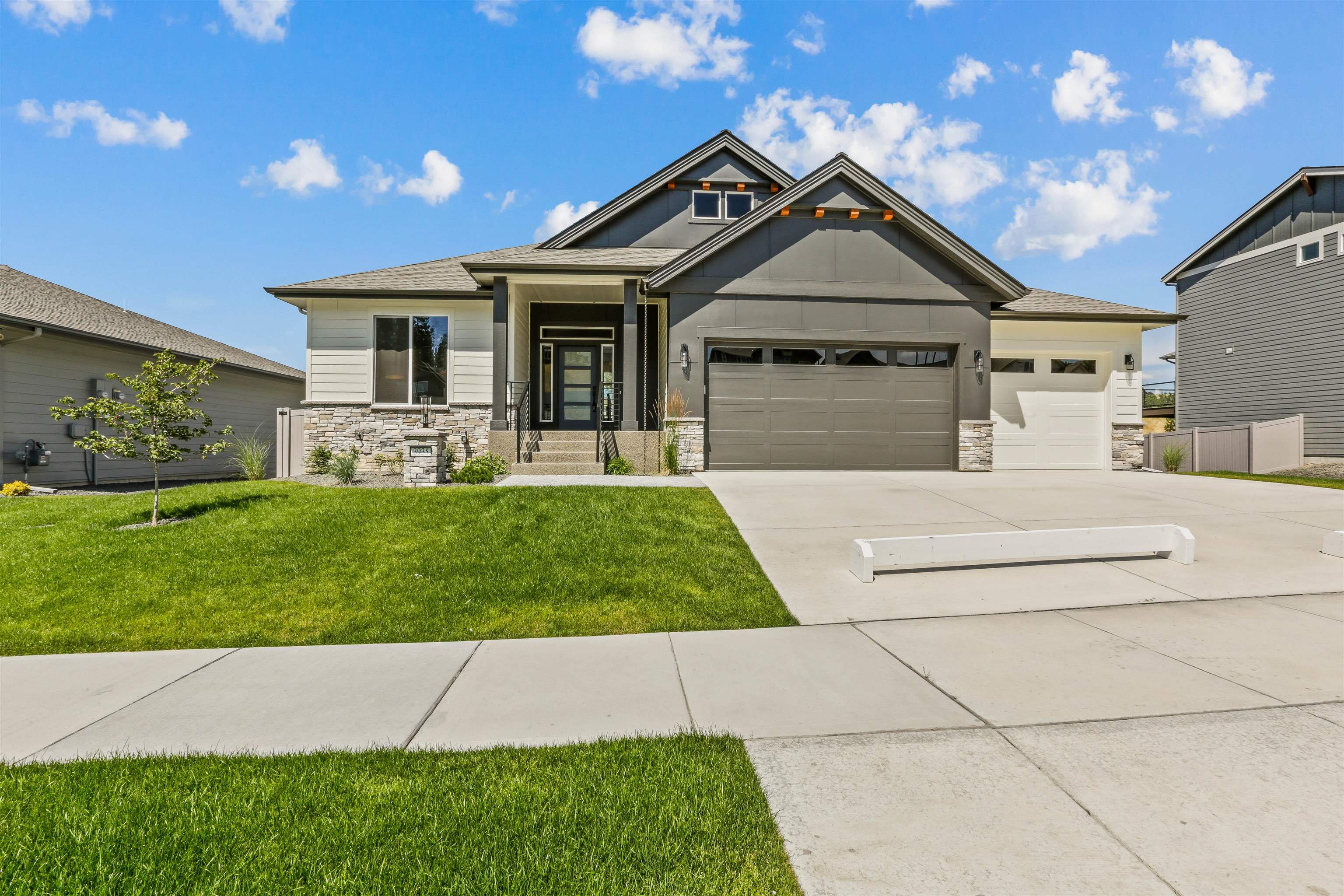 3935 S Glendora Dr - Photo 1