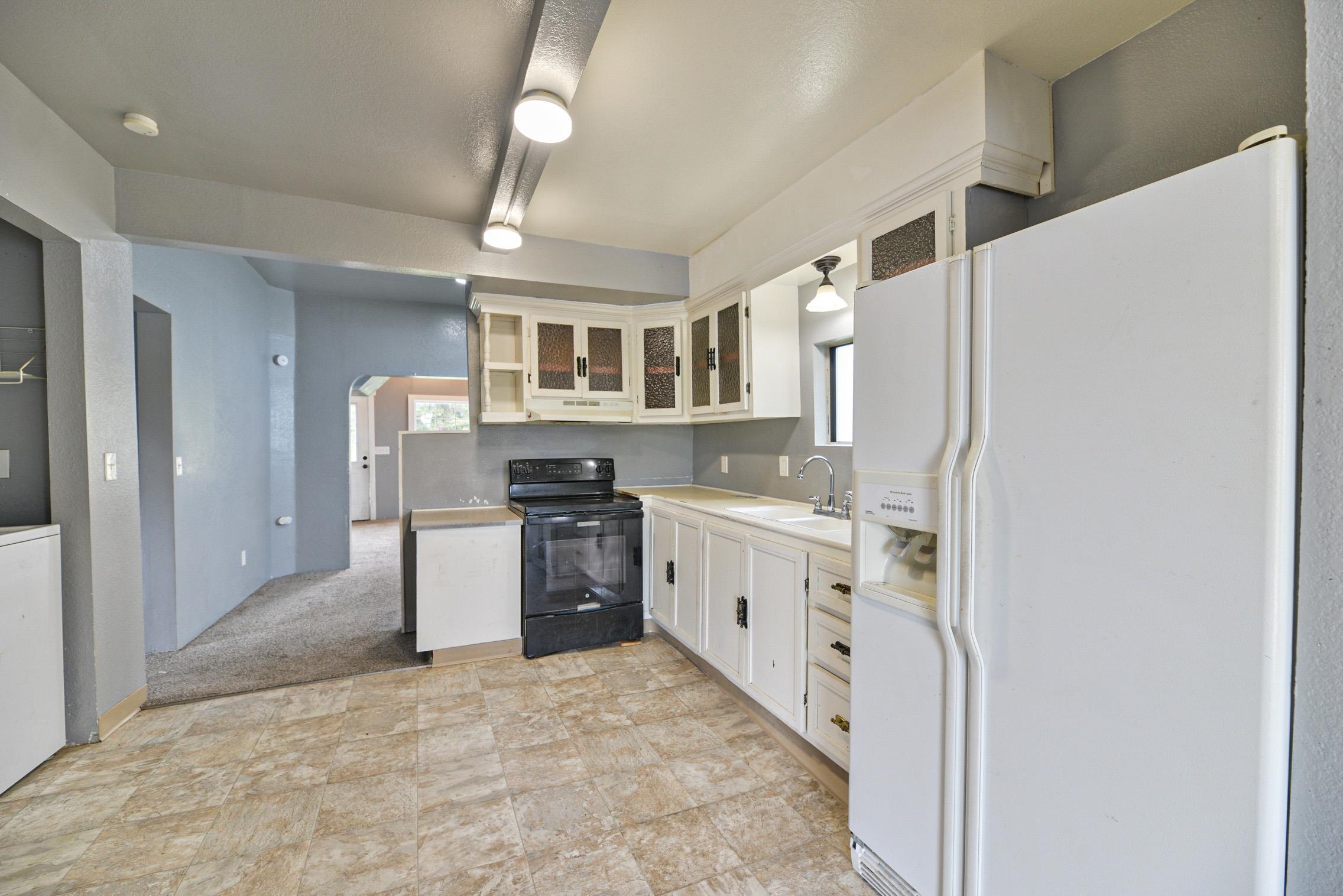 512 S Lebo St - Photo 4