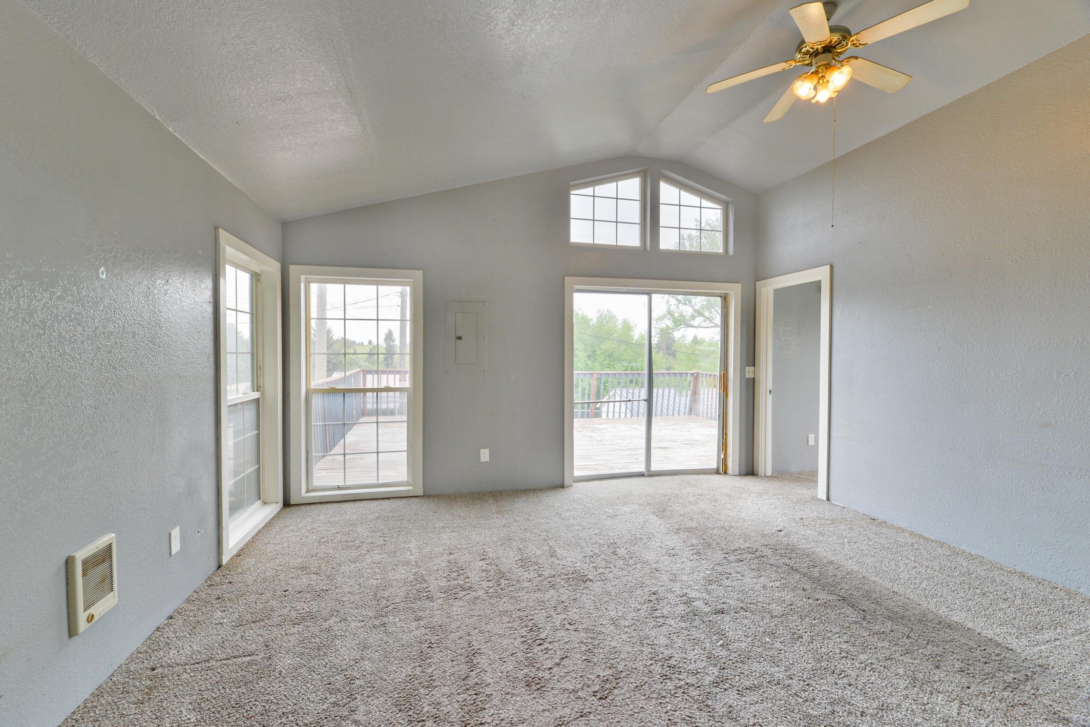 512 S Lebo St - Photo 7
