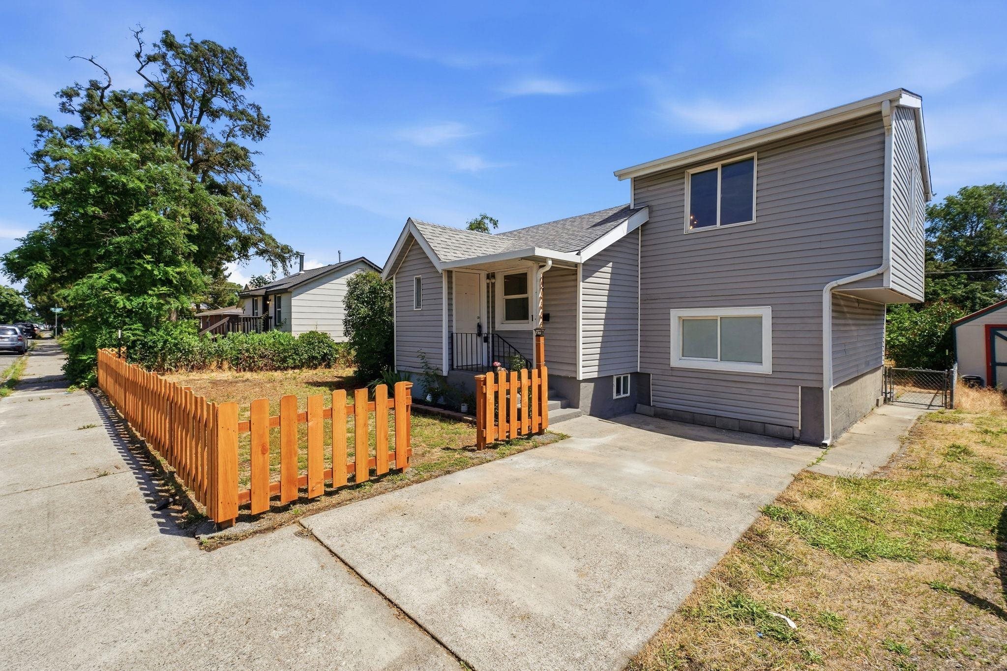 4814 N MAGNOLIA St - Photo 1
